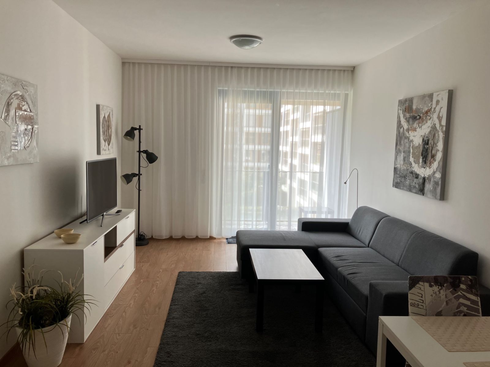 Pronájem bytu 2+kk 64 m², Praha – náhled fotky 3