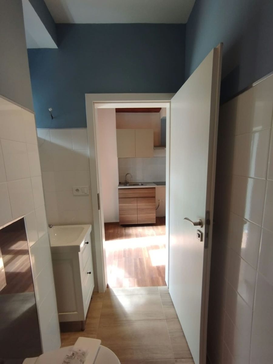 Pronájem bytu 1+kk 28 m², Škvorec – náhled fotky 15