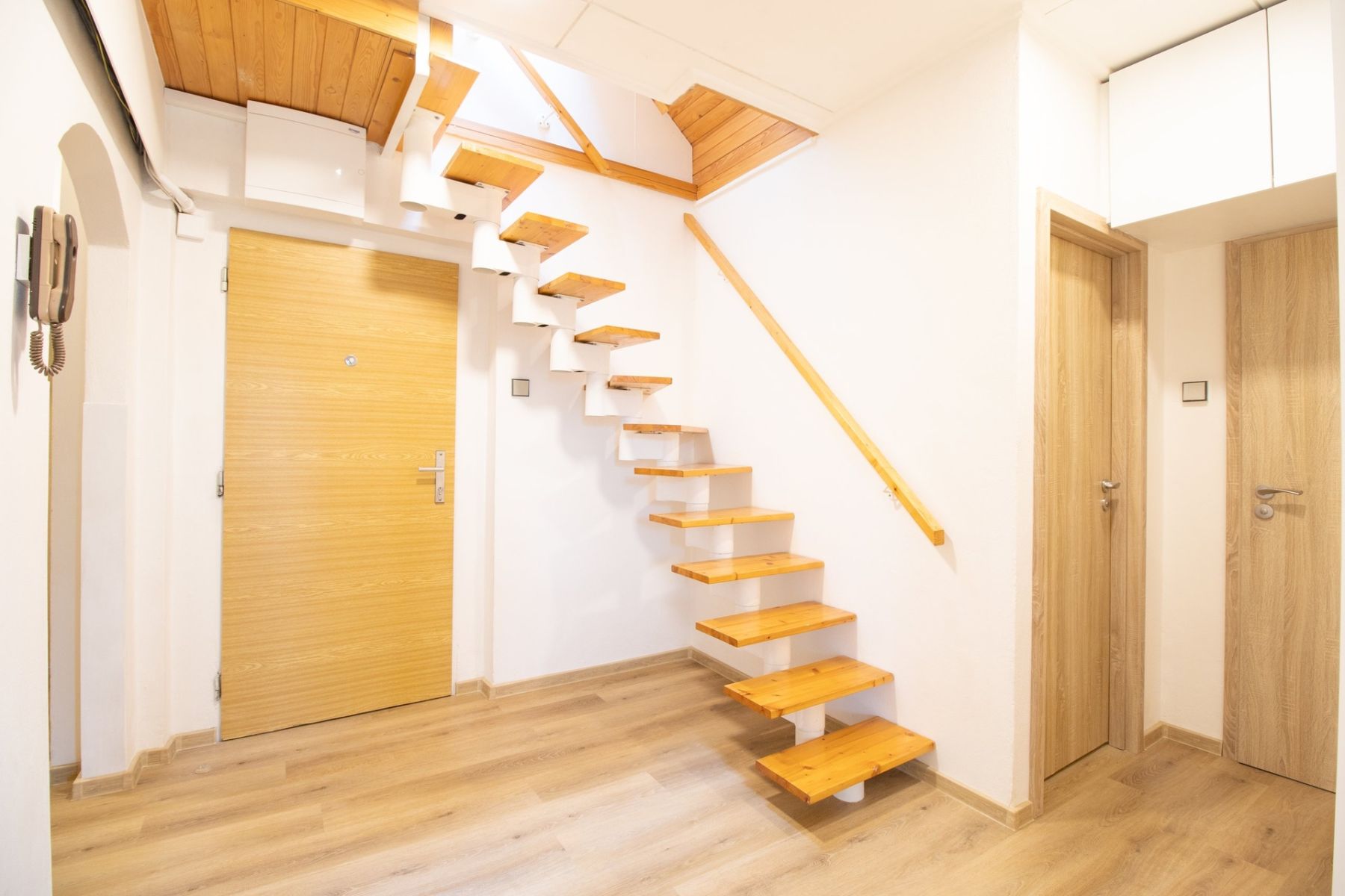 Pronájem bytu 3+kk 75 m², Praha – náhled fotky 18
