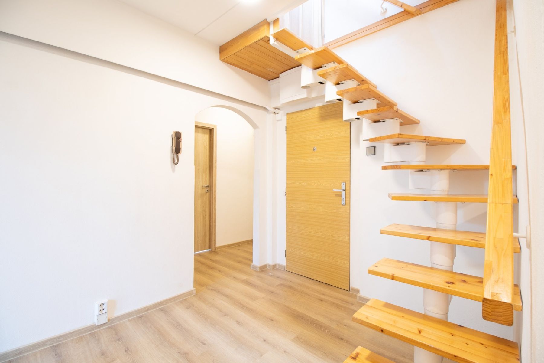 Pronájem bytu 3+kk 75 m², Praha – náhled fotky 19