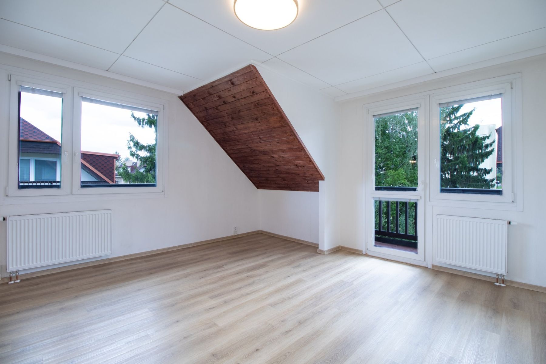 Pronájem bytu 3+kk 75 m², Praha – náhled fotky 2