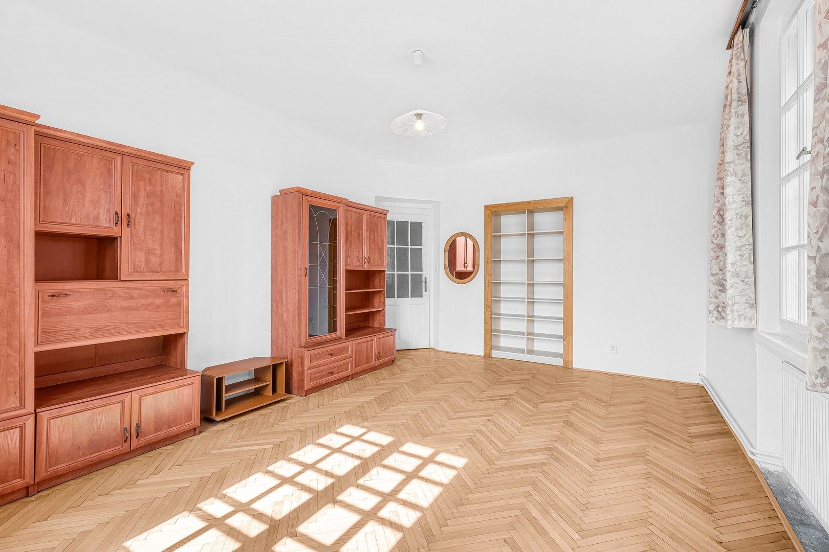 Pronájem bytu 2+kk 55 m², Praha – náhled fotky 4