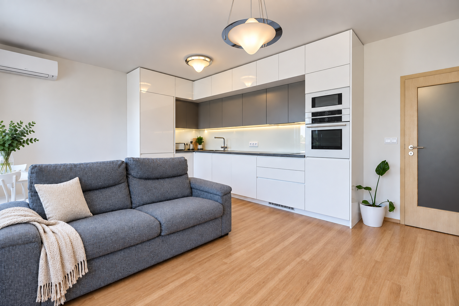 Prodej bytu 3+kk 71 m², Praha – náhled fotky 2