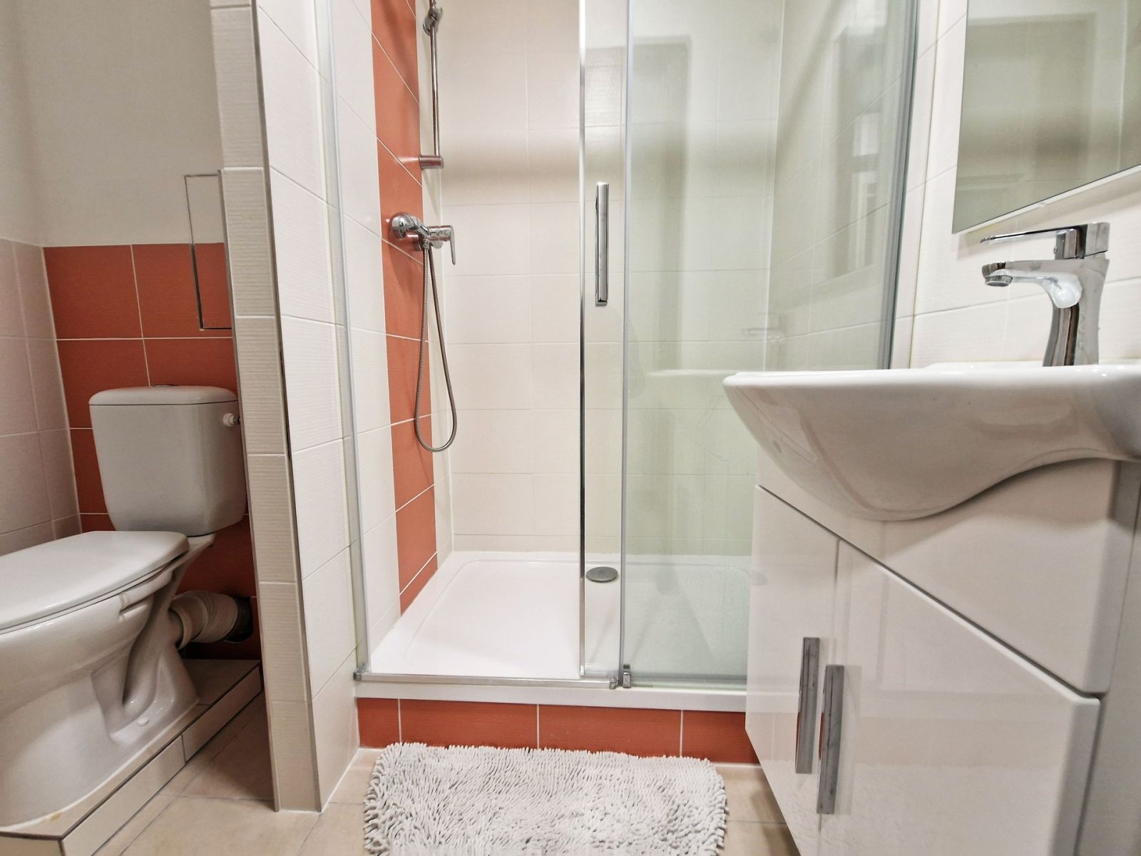 Pronájem bytu 1+kk 32 m², Kladno – náhled fotky 2