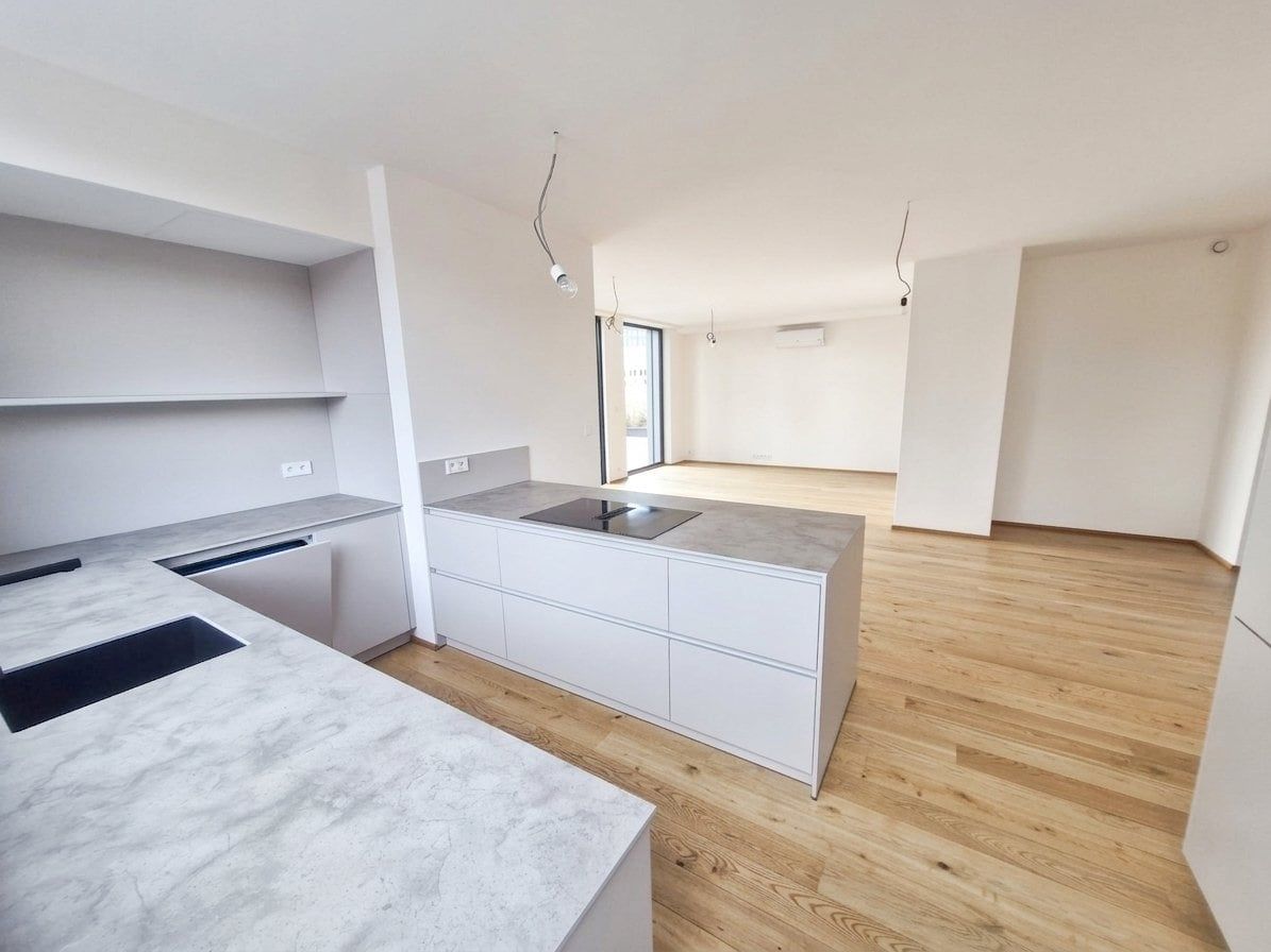 Prodej bytu 4+kk 132 m², Praha – náhled fotky 8
