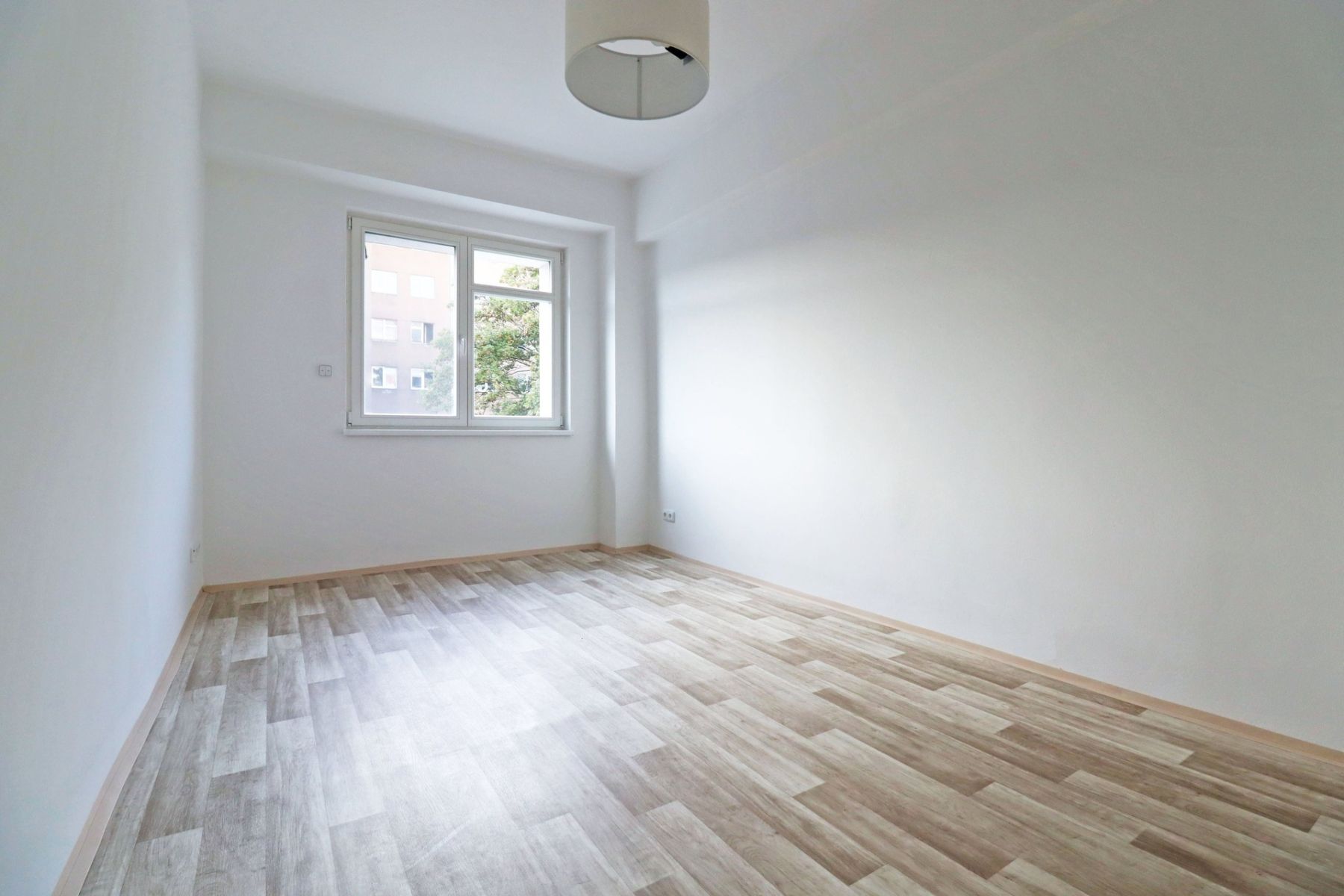 Pronájem bytu 2+1 56 m², Praha – náhled fotky 2