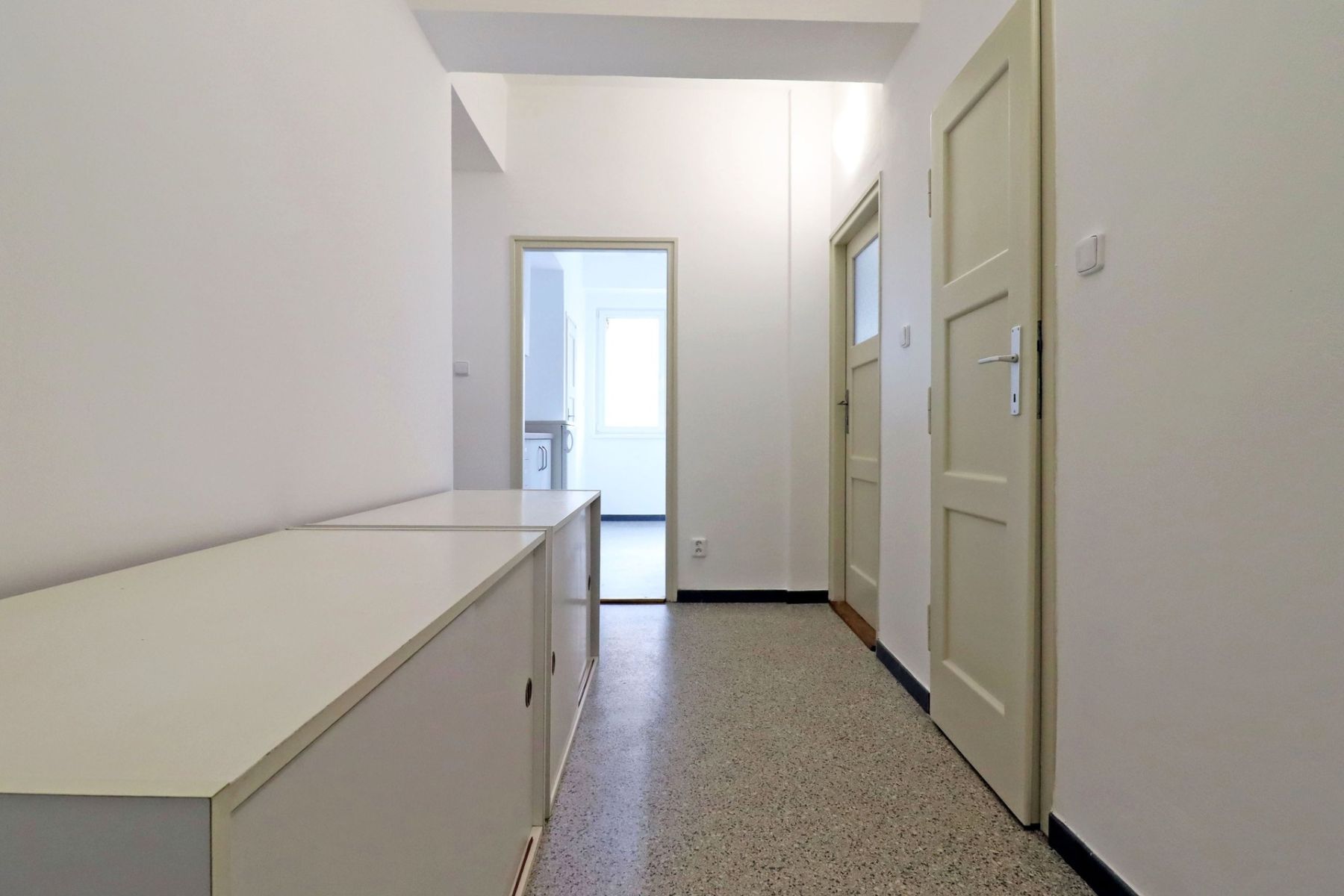 Pronájem bytu 2+1 56 m², Praha – náhled fotky 9