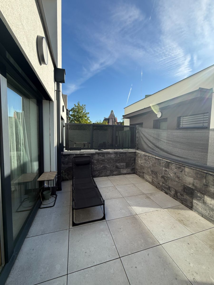 Pronájem bytu 1+kk 44 m², Hradec Králové – náhled fotky 14