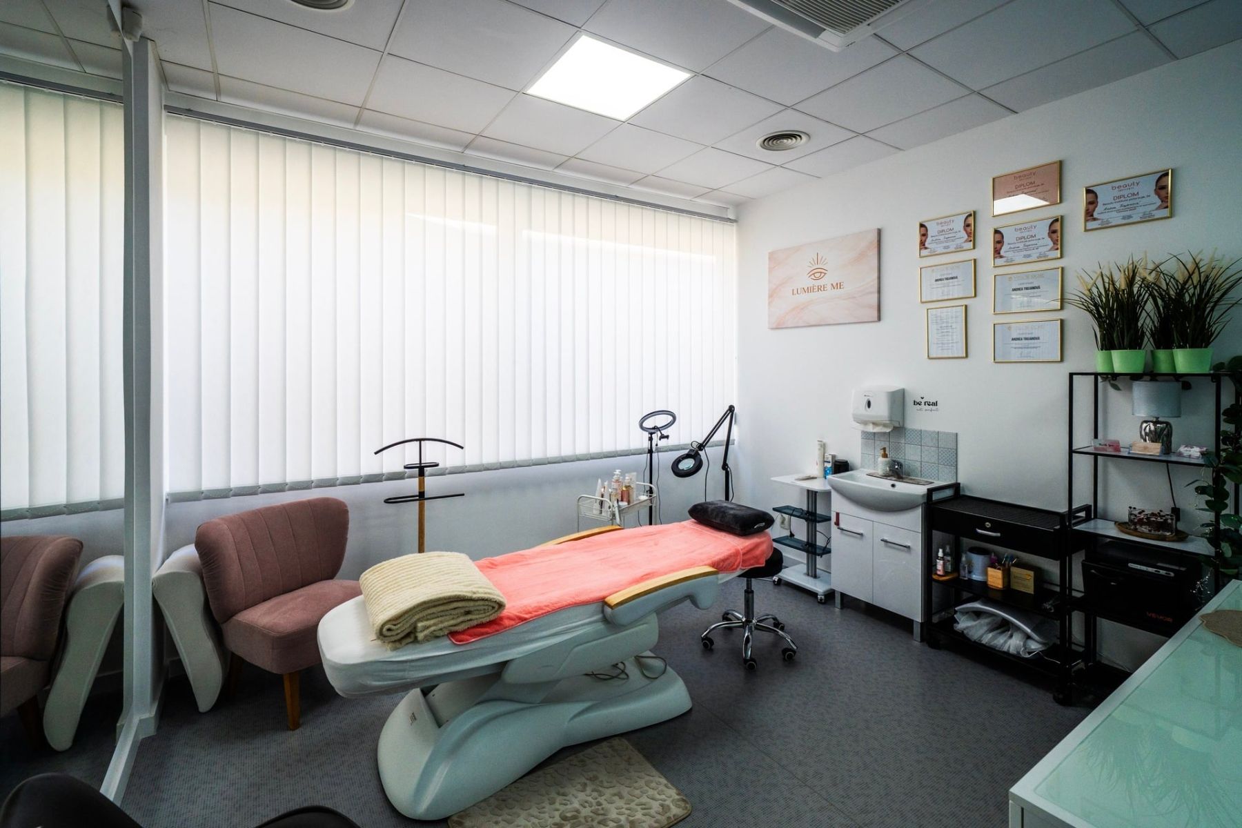 Pronájem komerčního prostoru 114 m², Praha – náhled fotky 6
