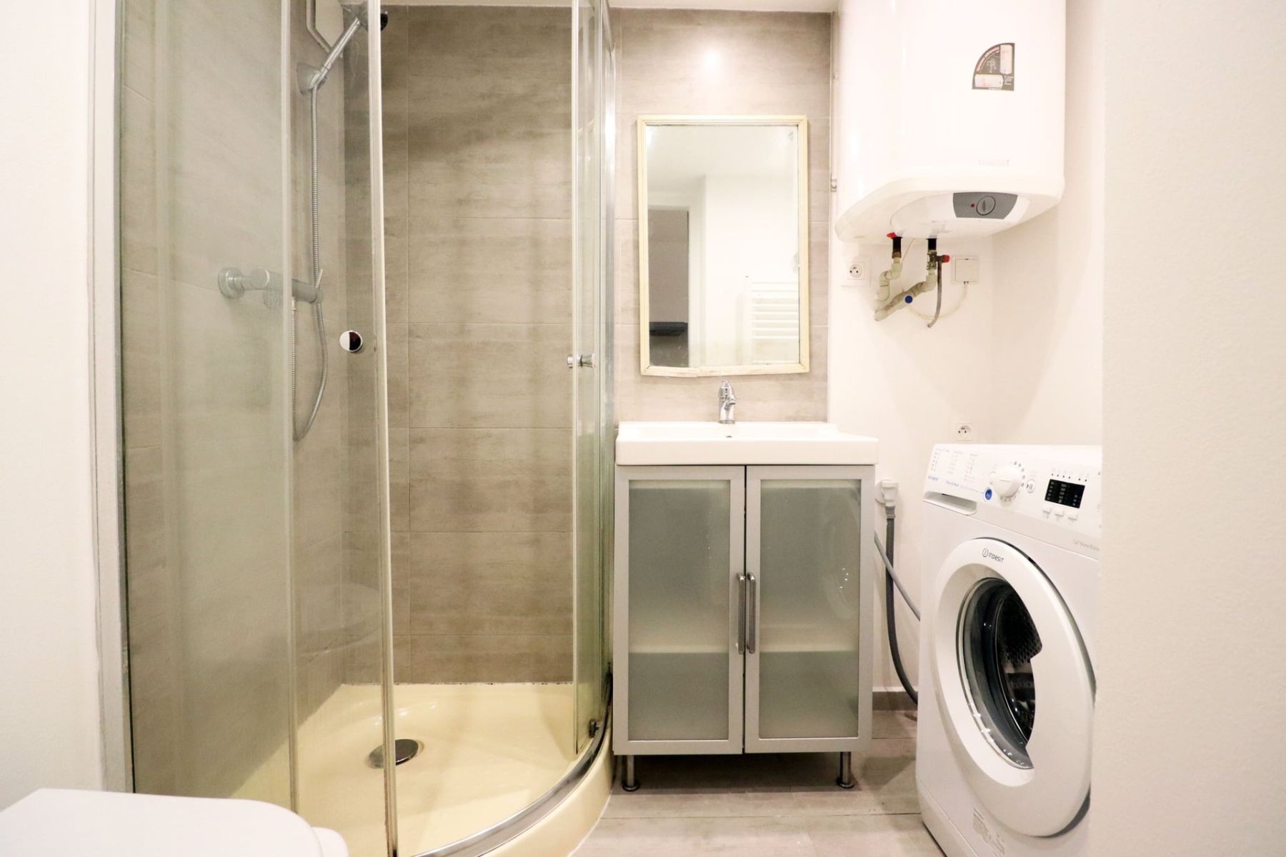 Pronájem bytu 1+kk 20 m², Praha – náhled fotky 3