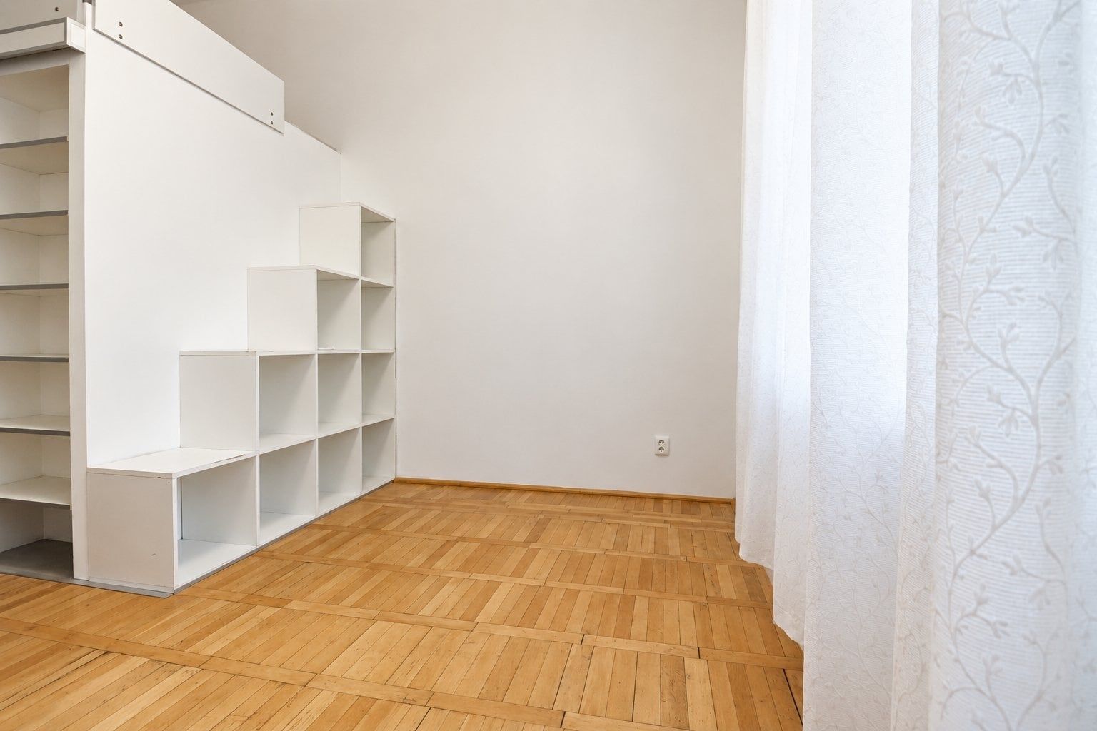 Pronájem bytu 1+kk 20 m², Praha – náhled fotky 4