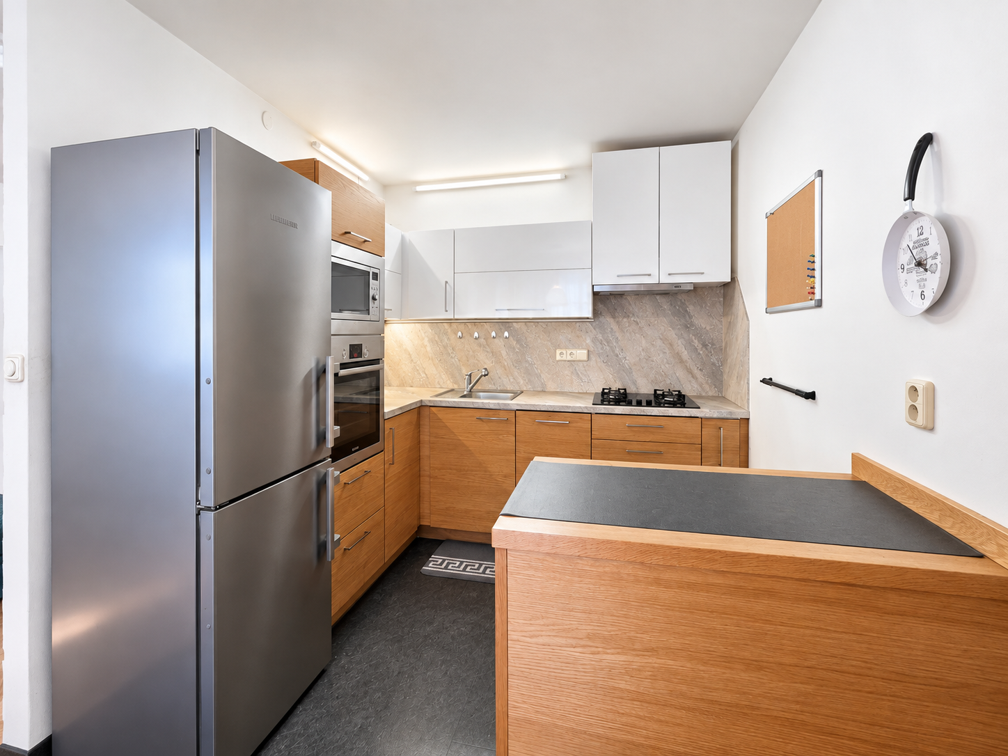 Prodej bytu 4+1 78 m², Praha – náhled fotky 3