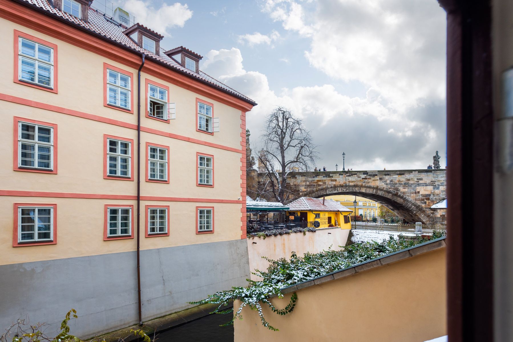 Pronájem bytu 76 m², Praha – náhled fotky 14