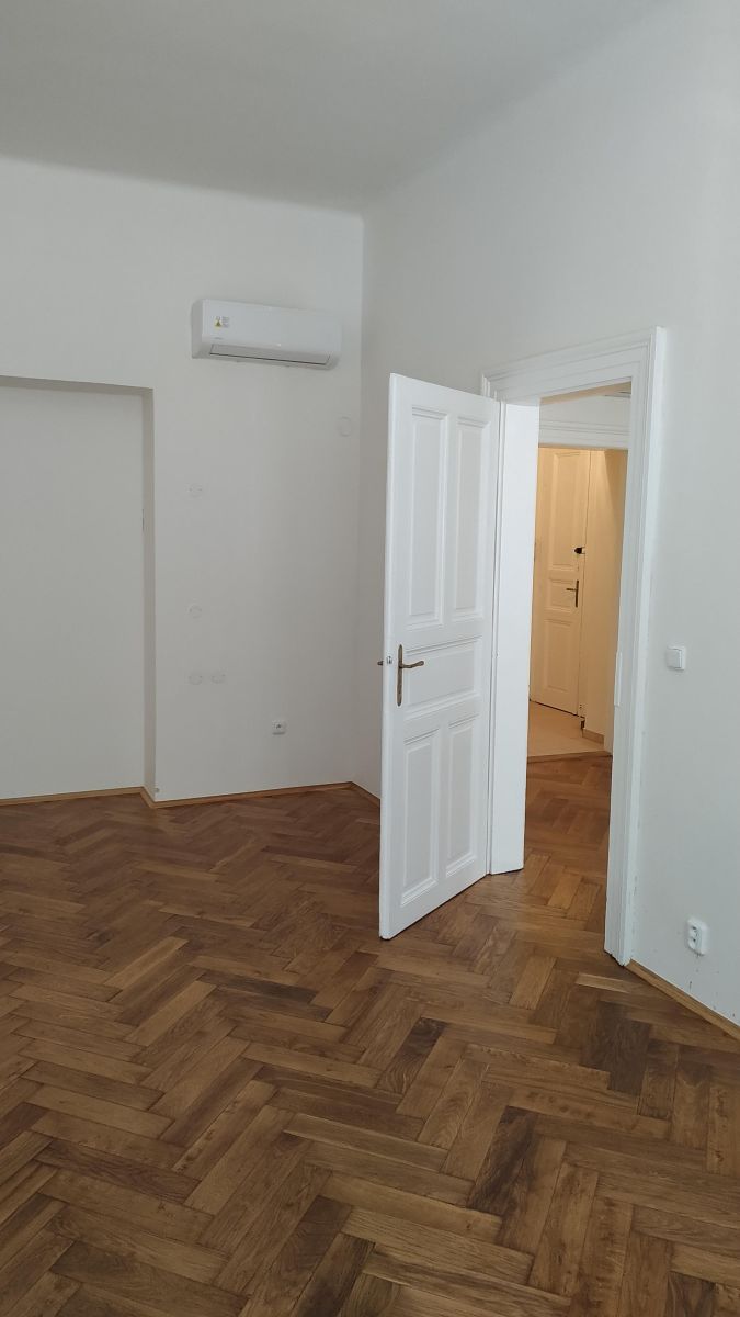 Dobrovského, Praha - Holešovice – fotografie 4