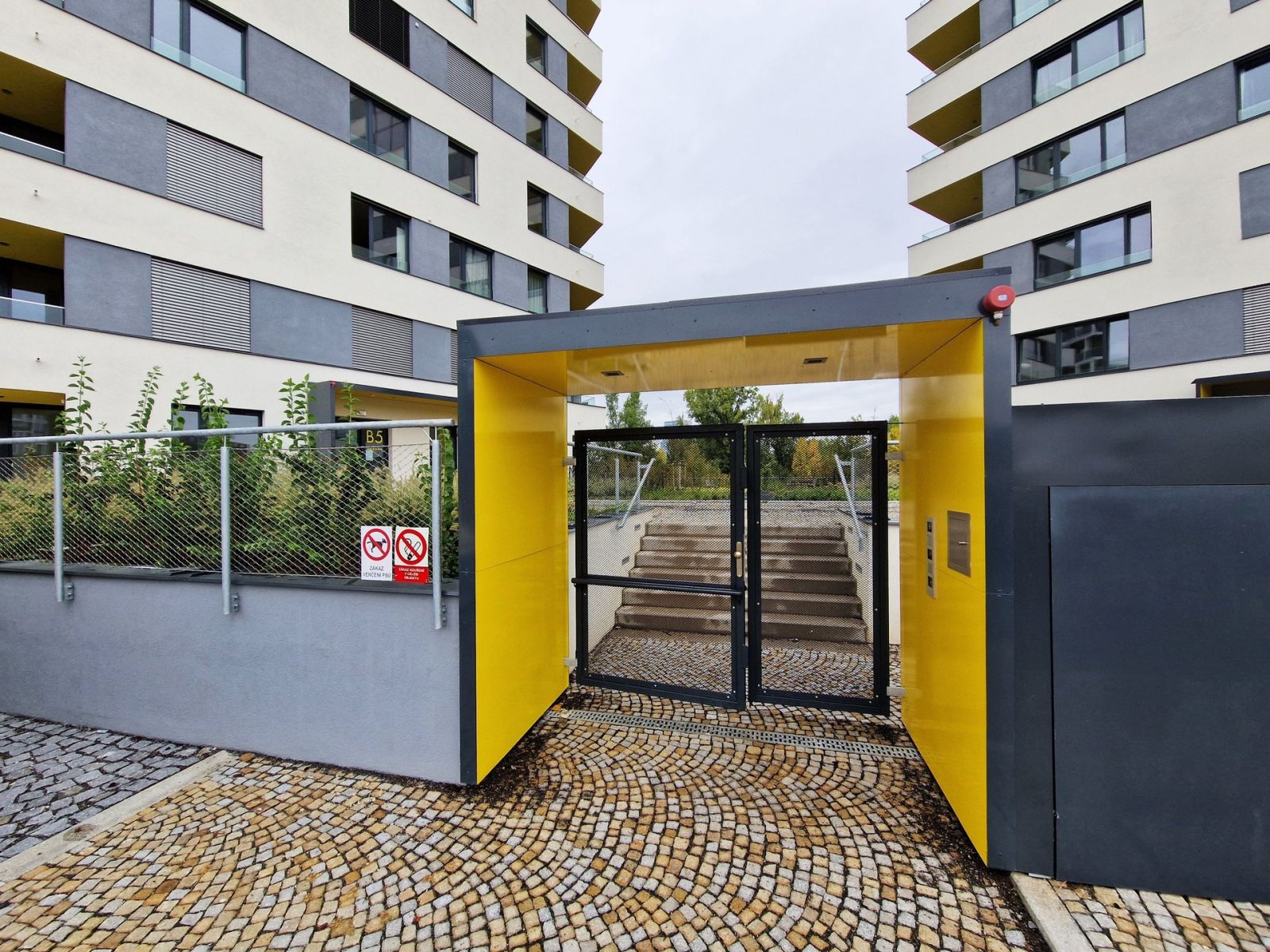 Pronájem bytu 2+kk 55 m², Praha – náhled fotky 27