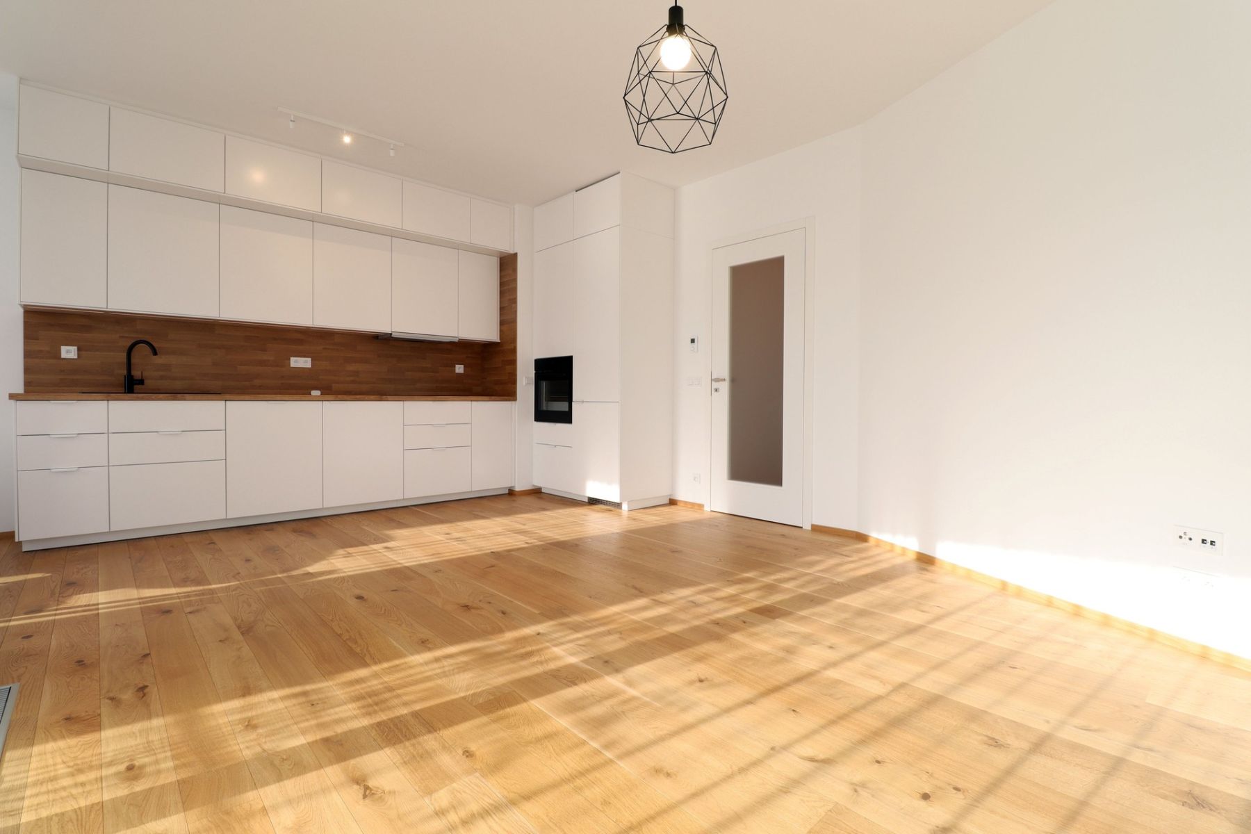 Pronájem bytu 2+kk 55 m², Praha – náhled fotky 9