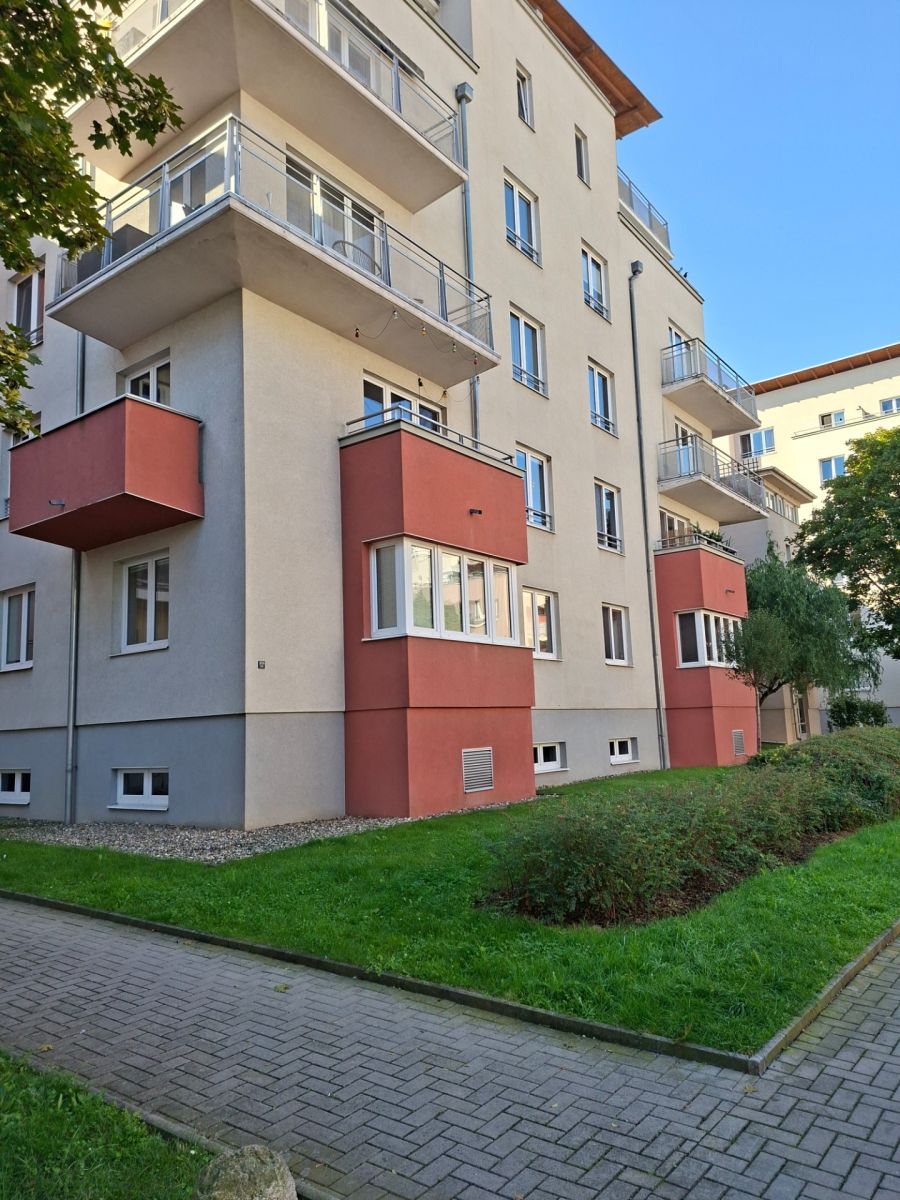 Pronájem bytu 2+kk 56 m², Praha – náhled fotky 11
