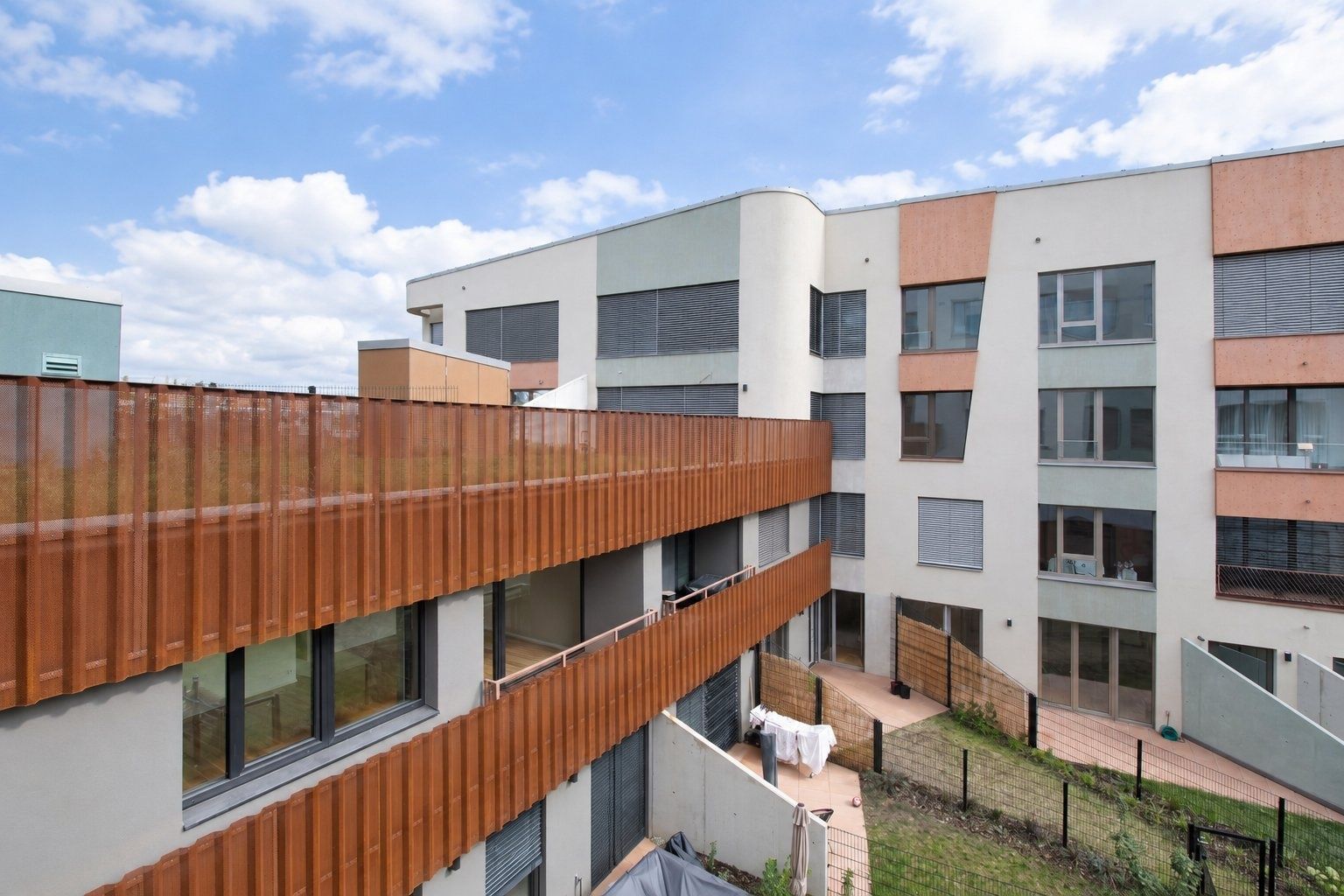 Pronájem bytu 1+kk 36 m², Praha – náhled fotky 15