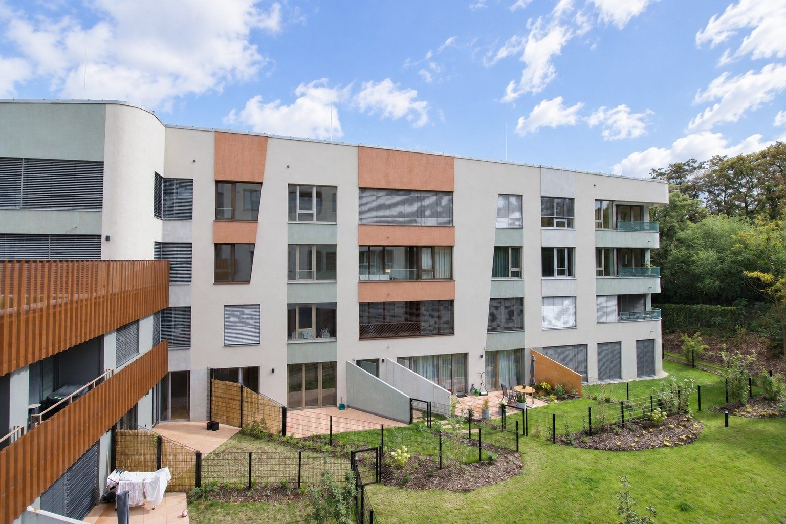 Pronájem bytu 1+kk 36 m², Praha – náhled fotky 16