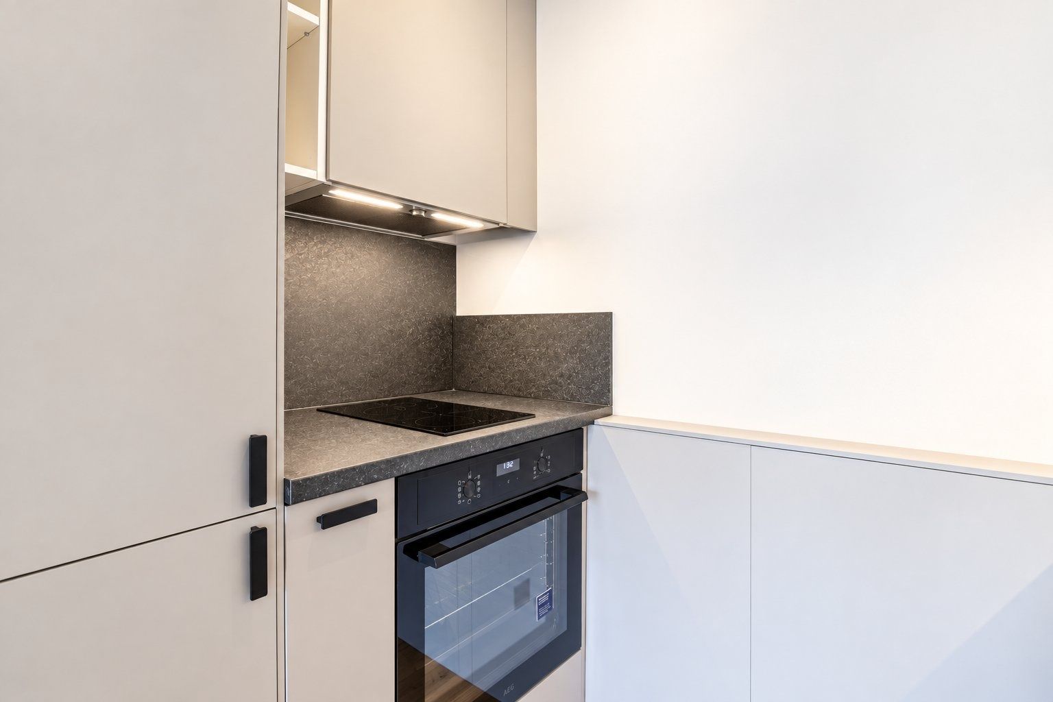 Pronájem bytu 1+kk 36 m², Praha – náhled fotky 8