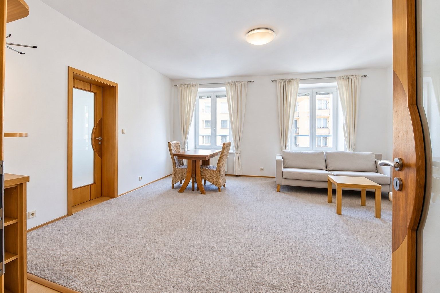 Pronájem bytu 2+kk 53 m², Benešov – náhled fotky 4