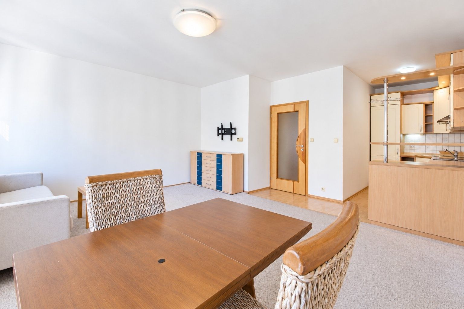 Pronájem bytu 2+kk 53 m², Benešov – náhled fotky 8