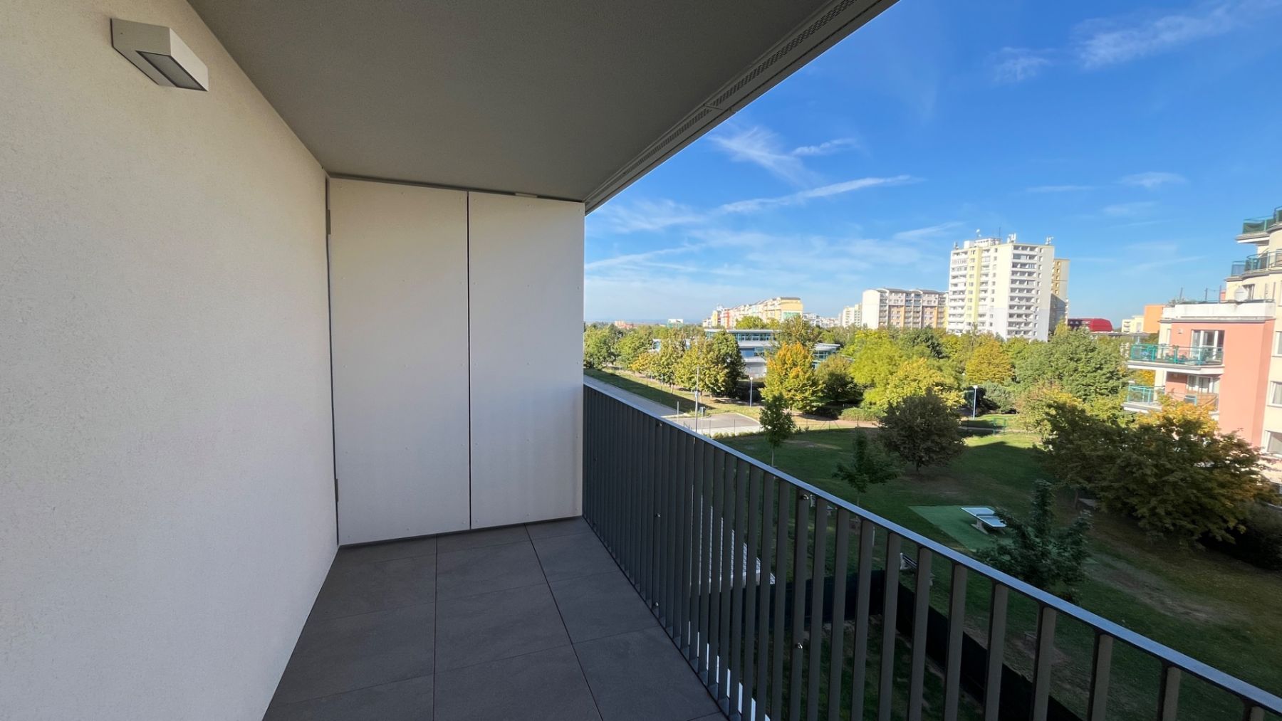 Prodej bytu 1+kk 44 m², Praha – náhled fotky 7