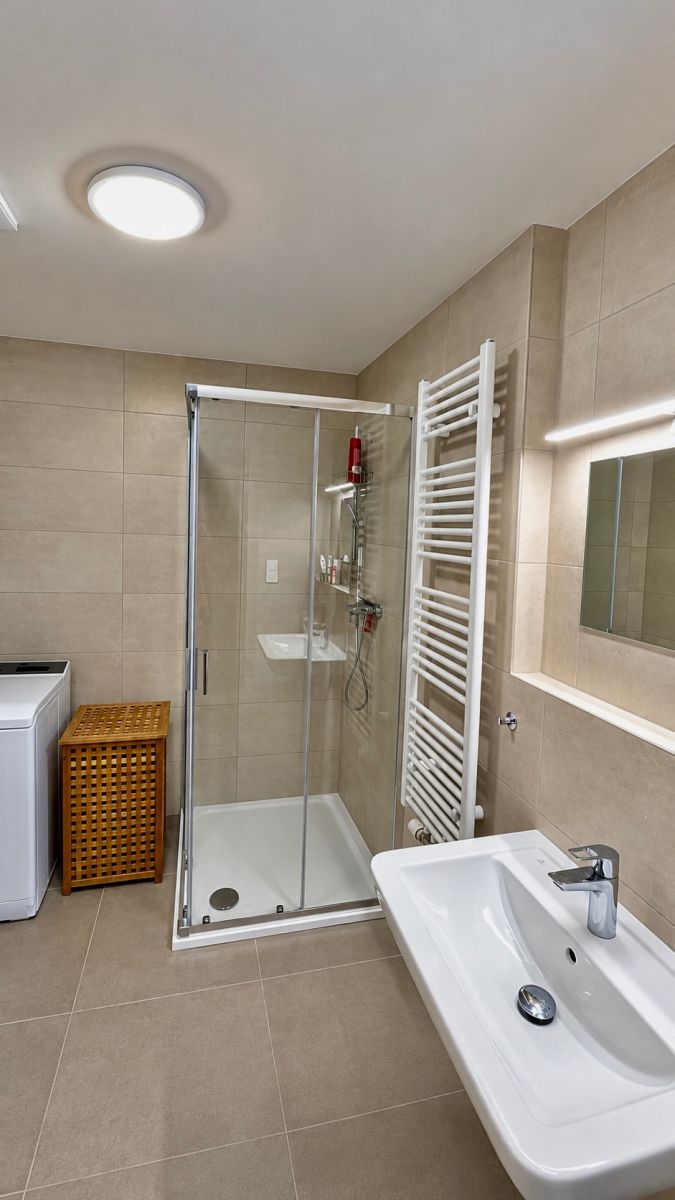 Prodej bytu 1+kk 44 m², Praha – náhled fotky 8