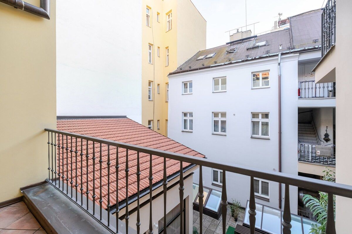 Prvního pluku, Praha - Karlín – fotografie 2