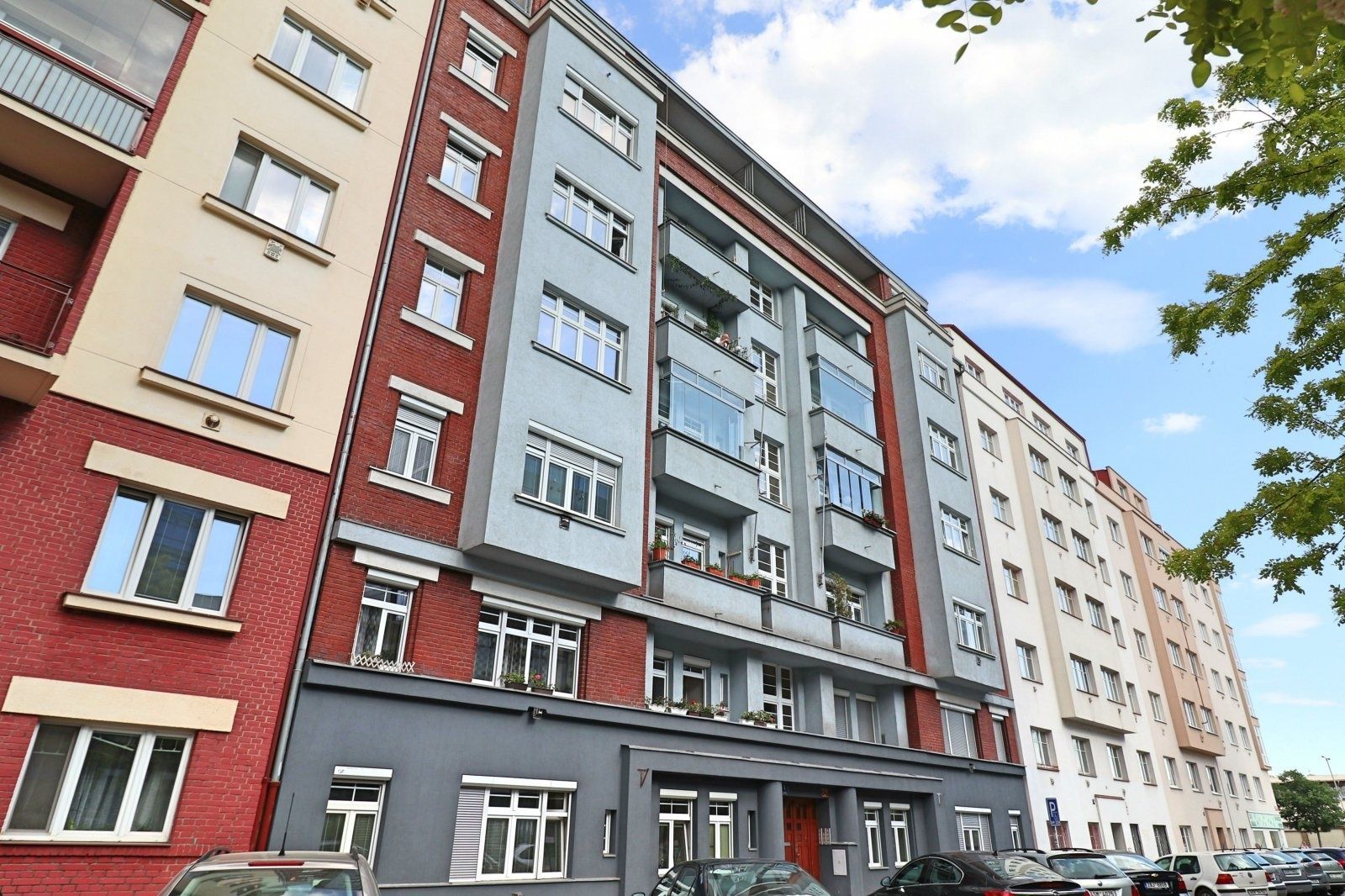 Pronájem bytu 2+kk 70 m², Praha – náhled fotky 13