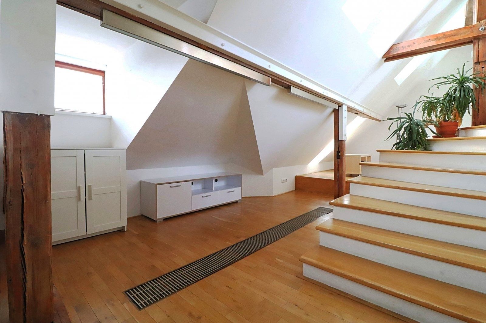 Pronájem bytu 2+kk 70 m², Praha – náhled fotky 7
