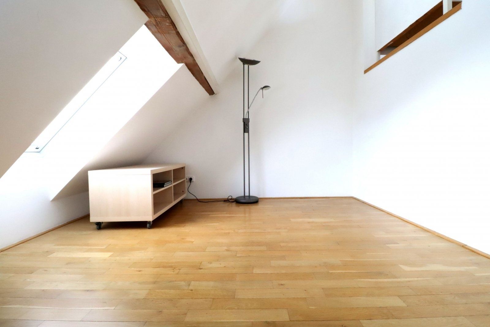 Pronájem bytu 2+kk 70 m², Praha – náhled fotky 8