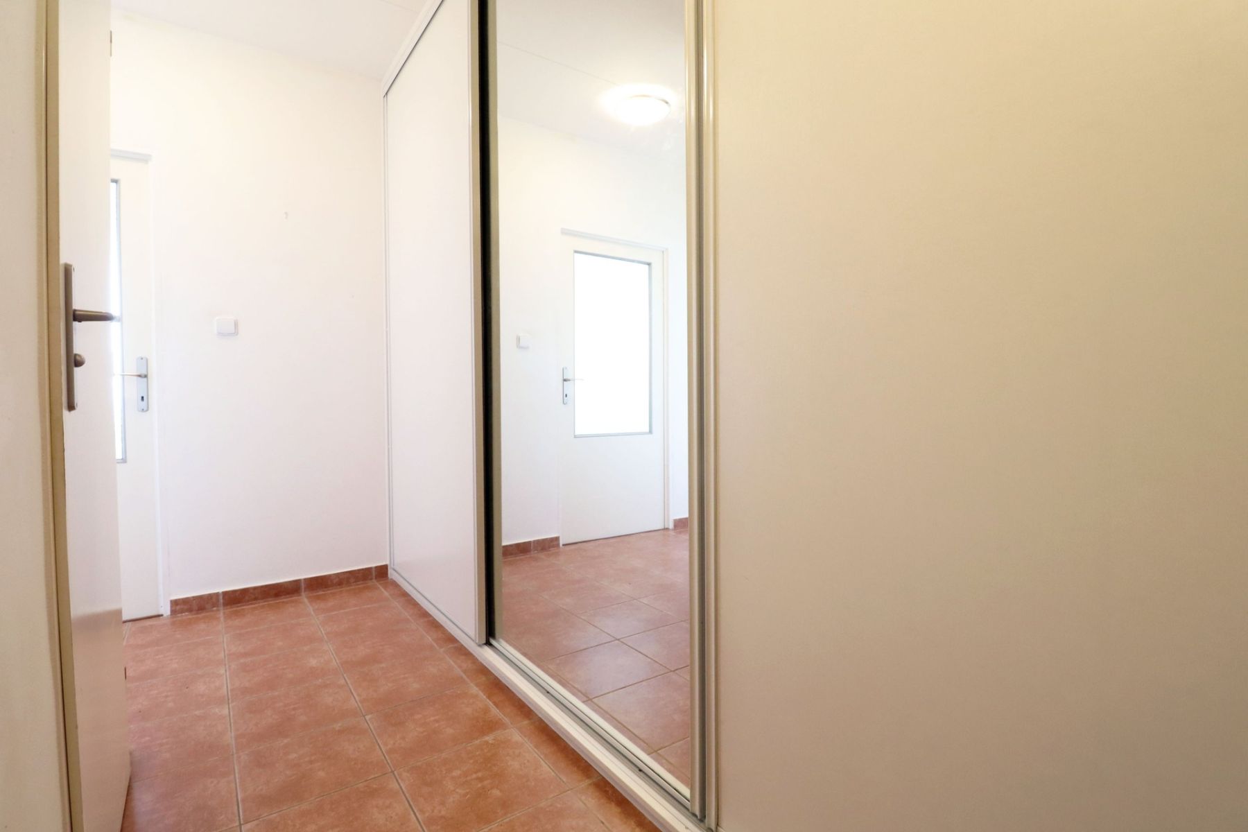 Pronájem bytu 2+kk, 43 m² (8 z 9)