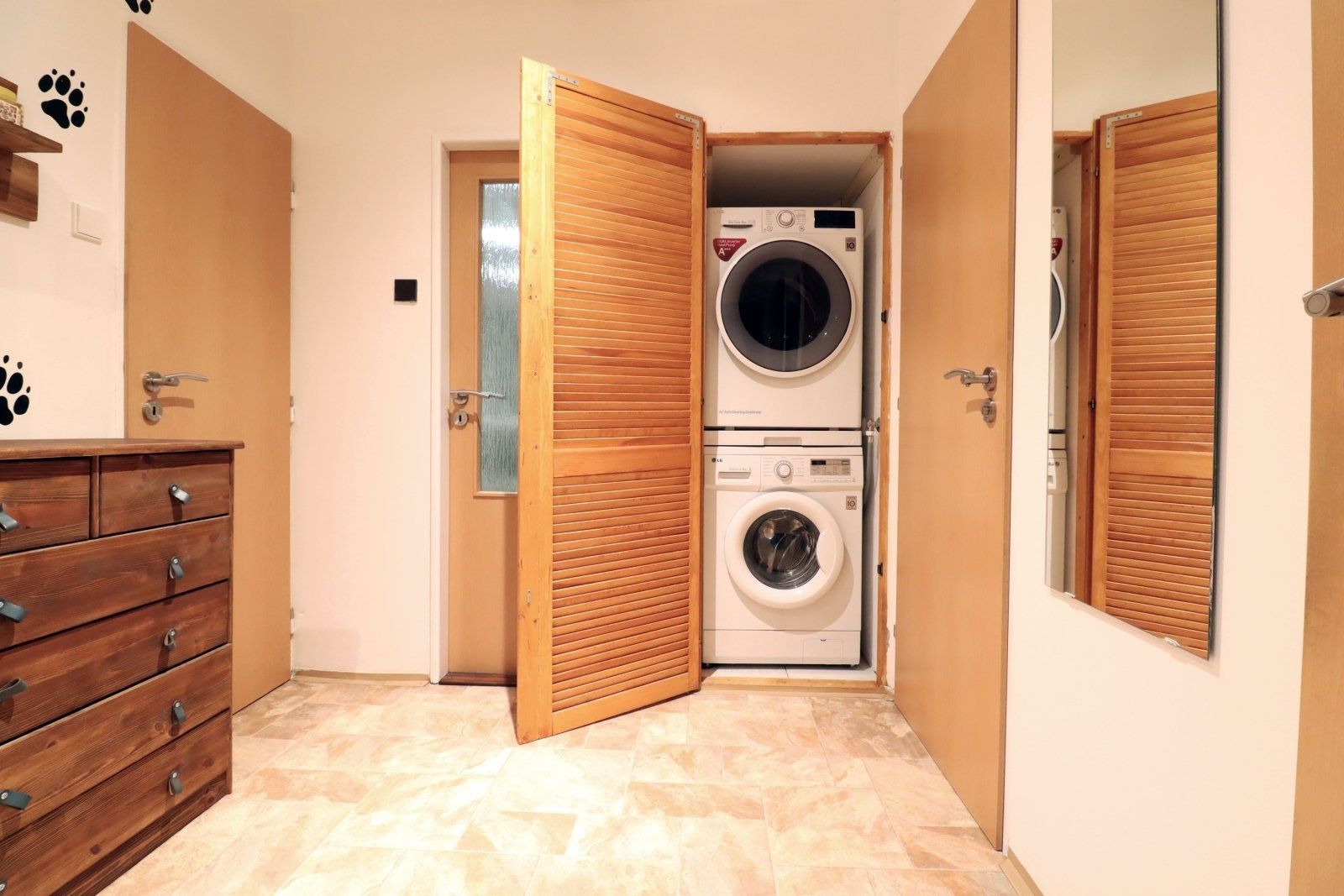 Pronájem bytu 3+kk 71 m², Praha – náhled fotky 14