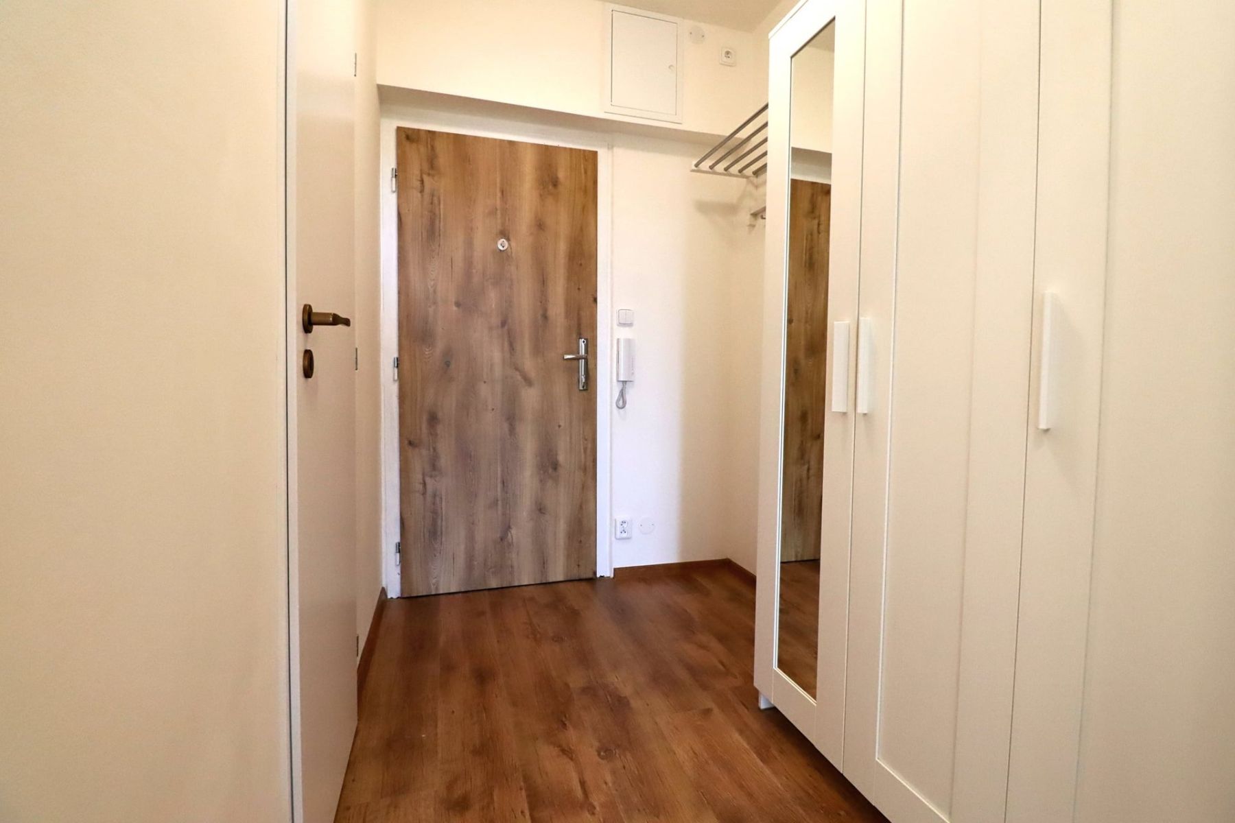 Pronájem bytu 2+kk, 40 m² (7 z 10)