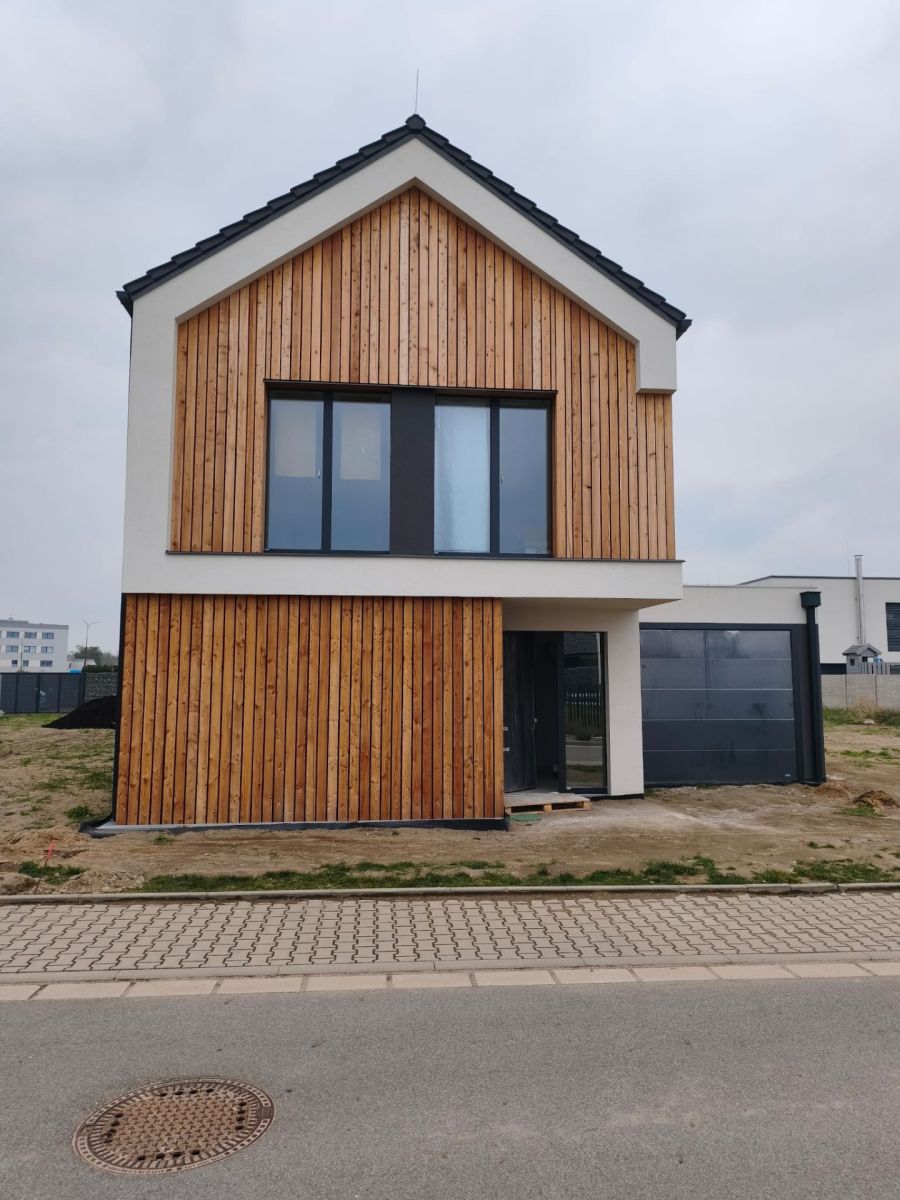 Františka Hladěny, Pardubice - Svítkov, Pardubický kraj