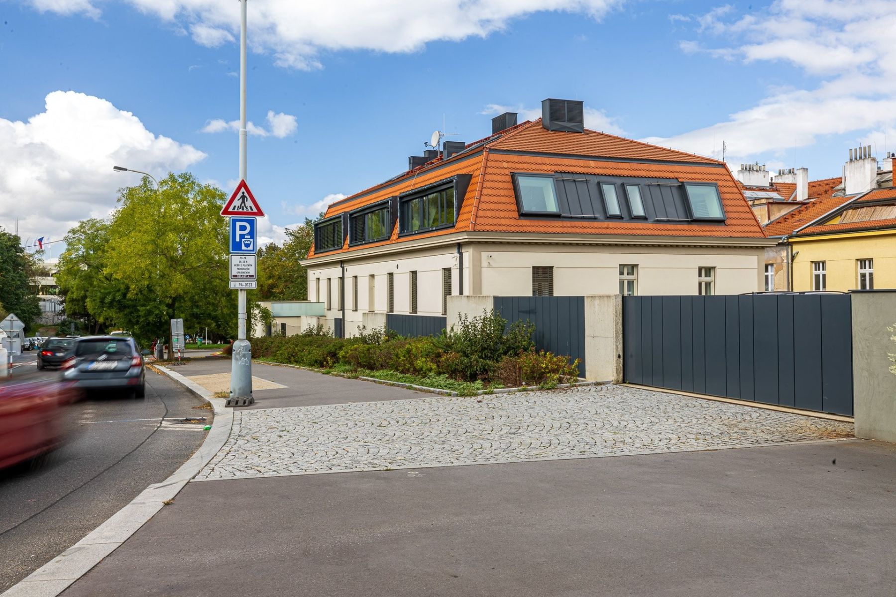 Pronájem bytu 2+kk 52 m², Praha – náhled fotky 13