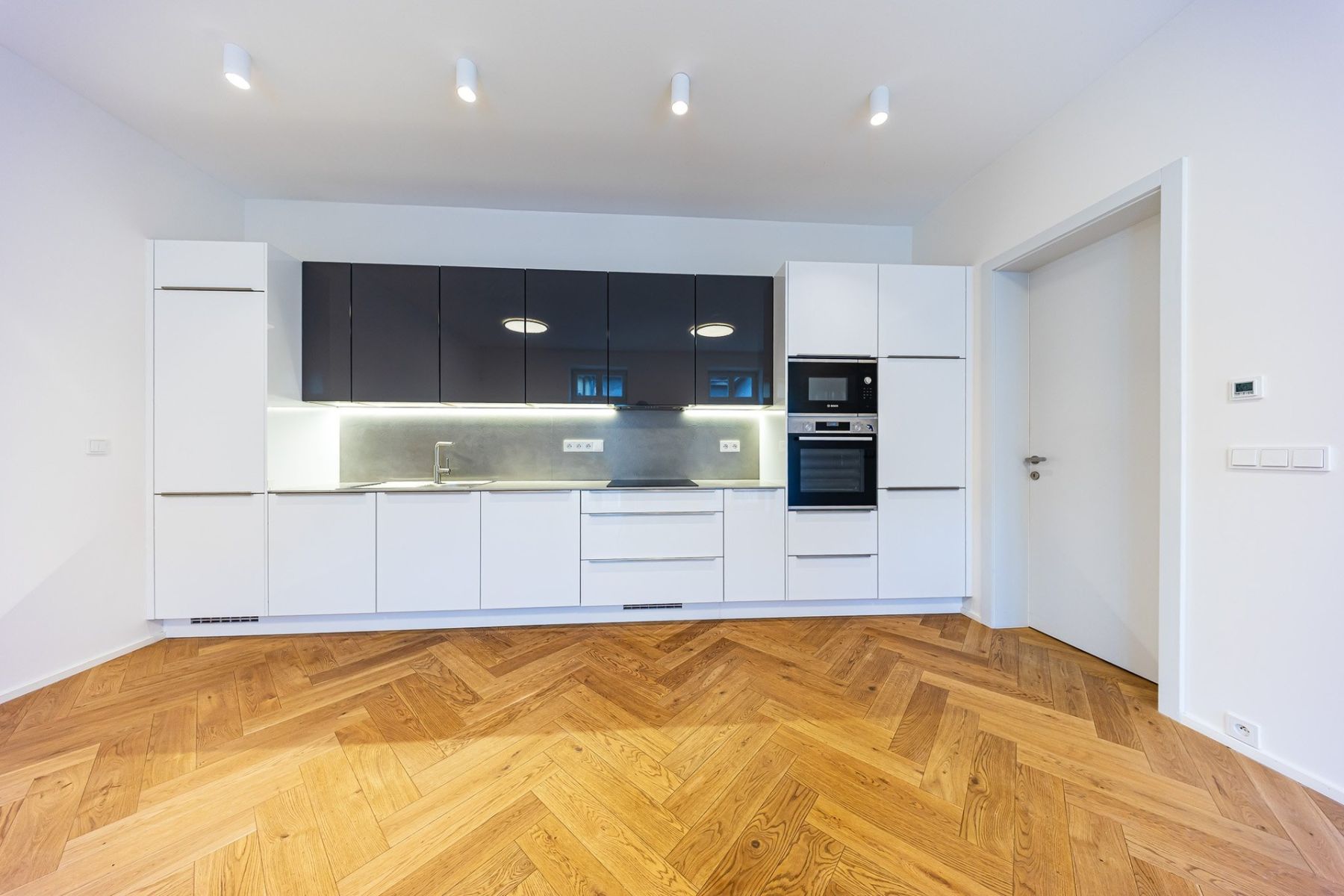 Pronájem bytu 2+kk 52 m², Praha – náhled fotky 7