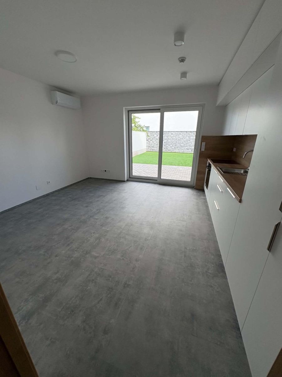 Pronájem bytu 1+kk 30 m²