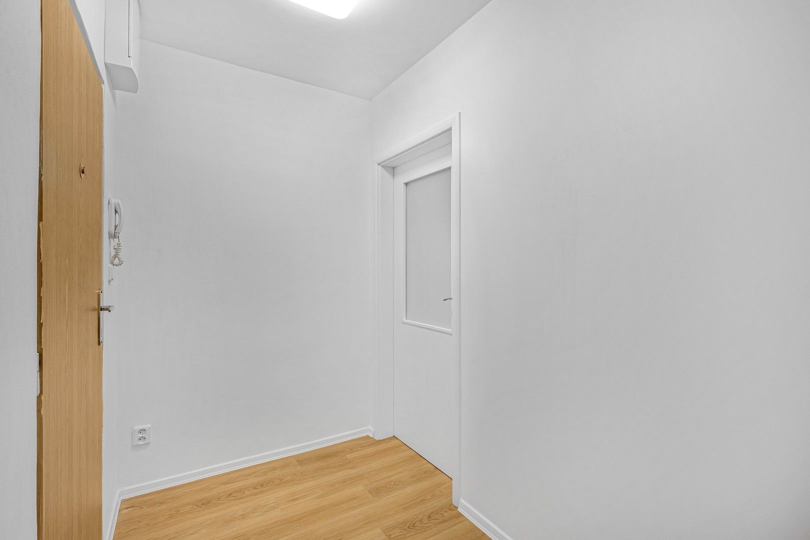 Pronájem bytu 2+kk 32 m², Praha – náhled fotky 10