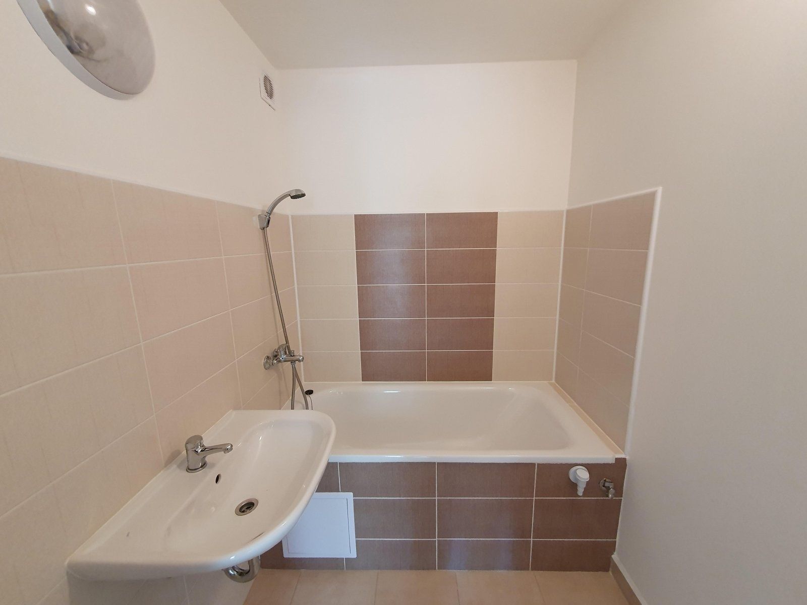 Pronájem bytu 3+1 68 m², Orlová – náhled fotky 8