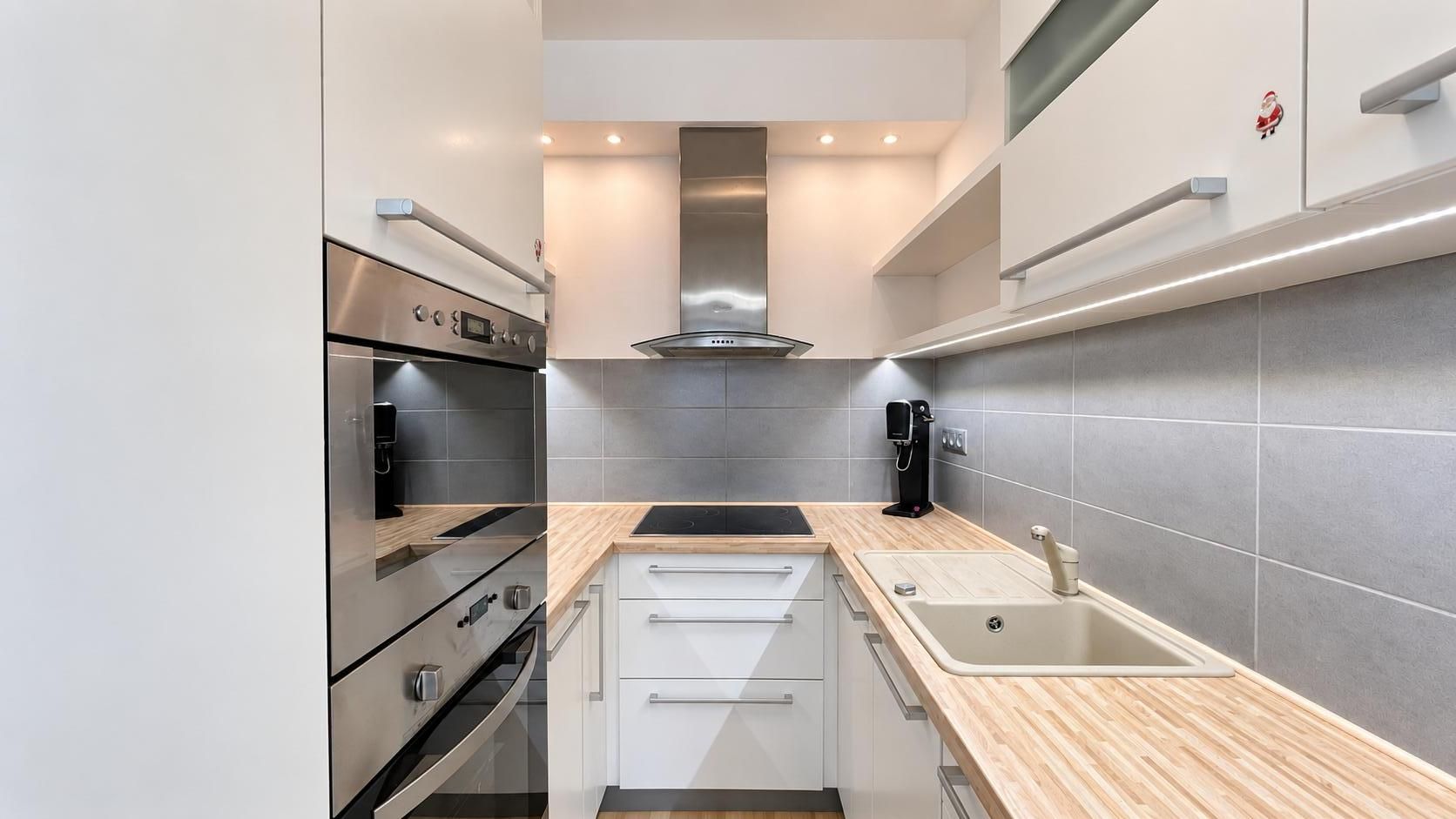 Prodej bytu 2+kk 51 m², Praha – náhled fotky 2