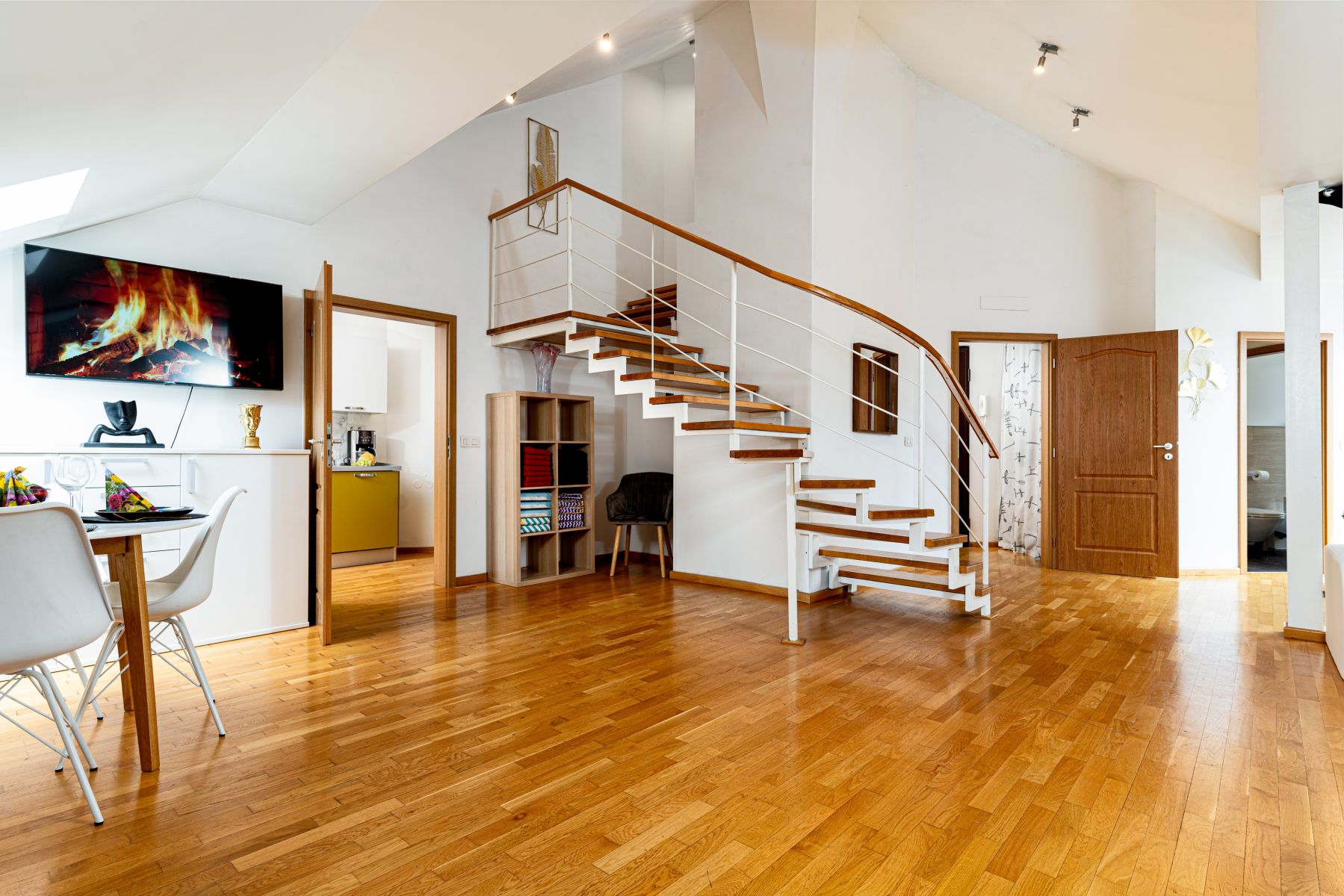 Pronájem bytu 124 m², Praha – náhled fotky 22