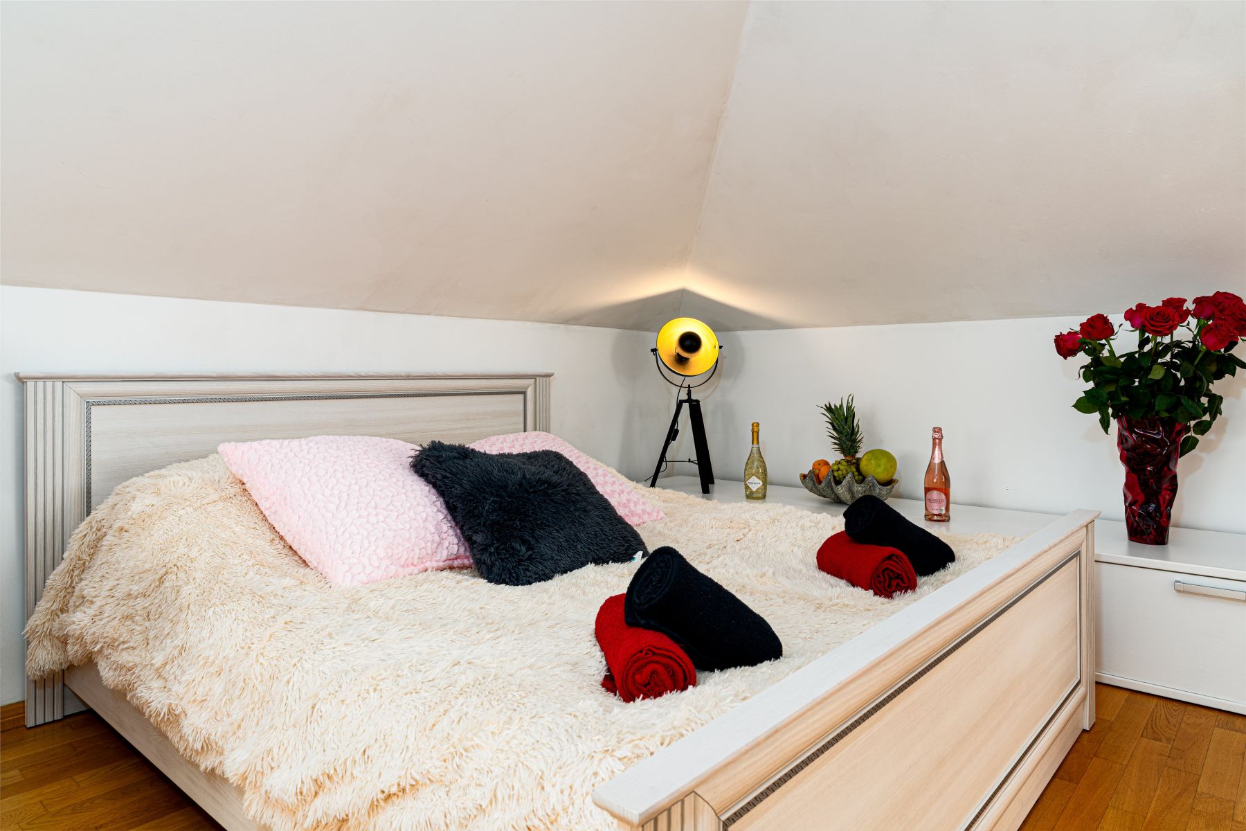 Pronájem bytu 124 m², Praha – náhled fotky 16