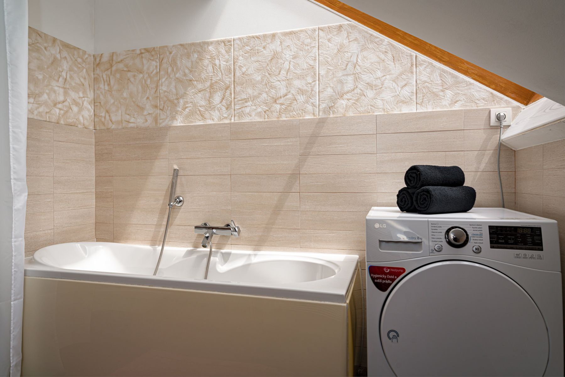 Pronájem bytu 124 m², Praha – náhled fotky 13