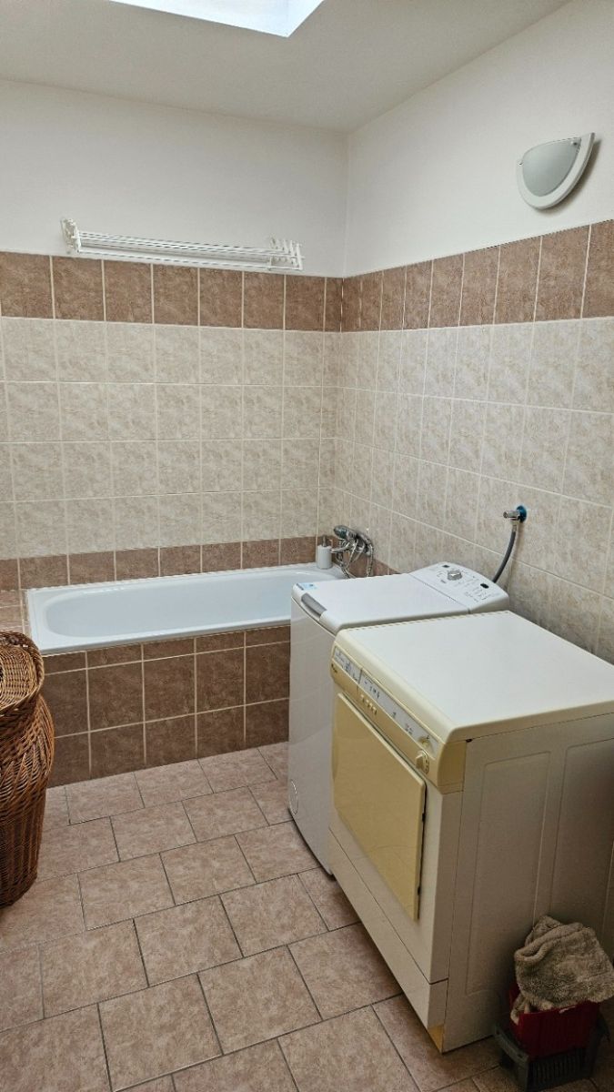 Pronájem bytu 5+1 120 m², Poděbrady – náhled fotky 15