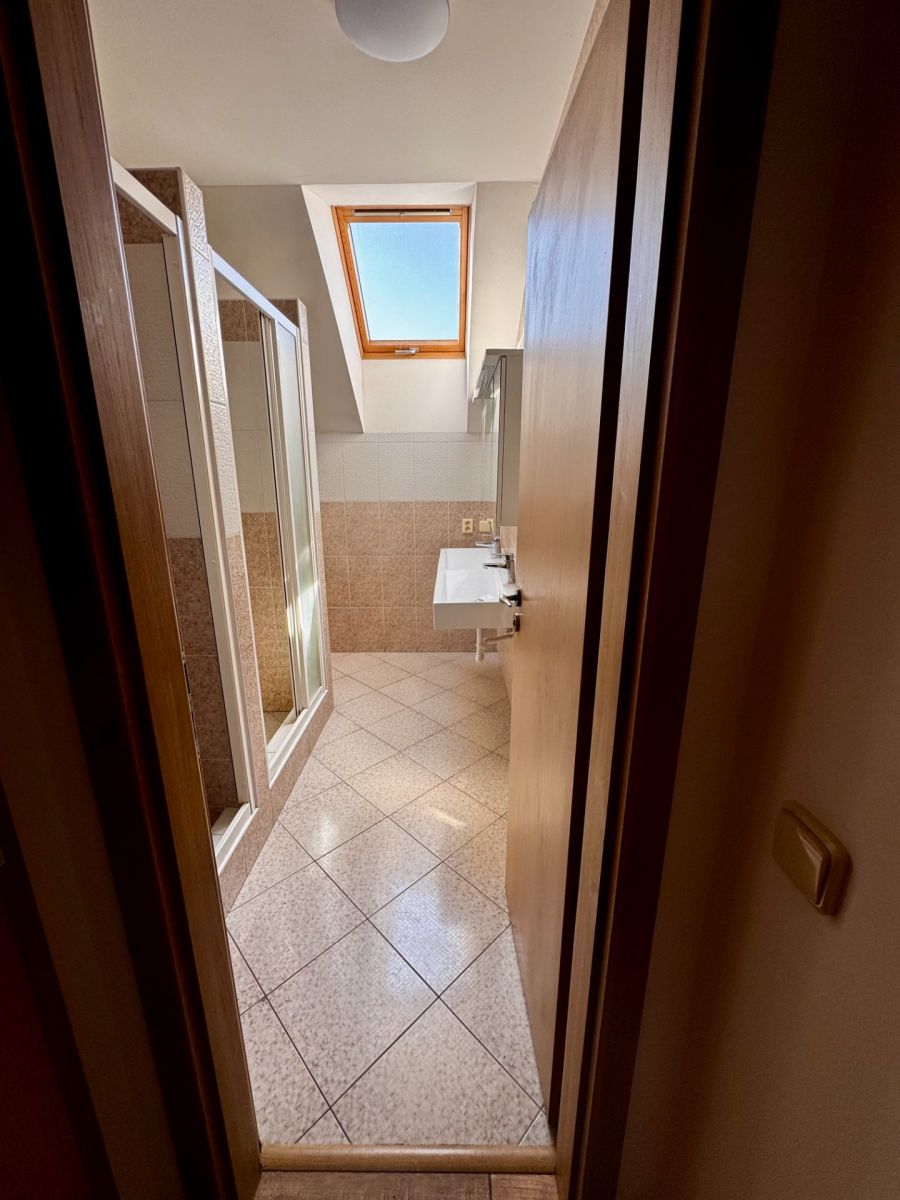 Pronájem bytu 3+kk 75 m², Praha – náhled fotky 13