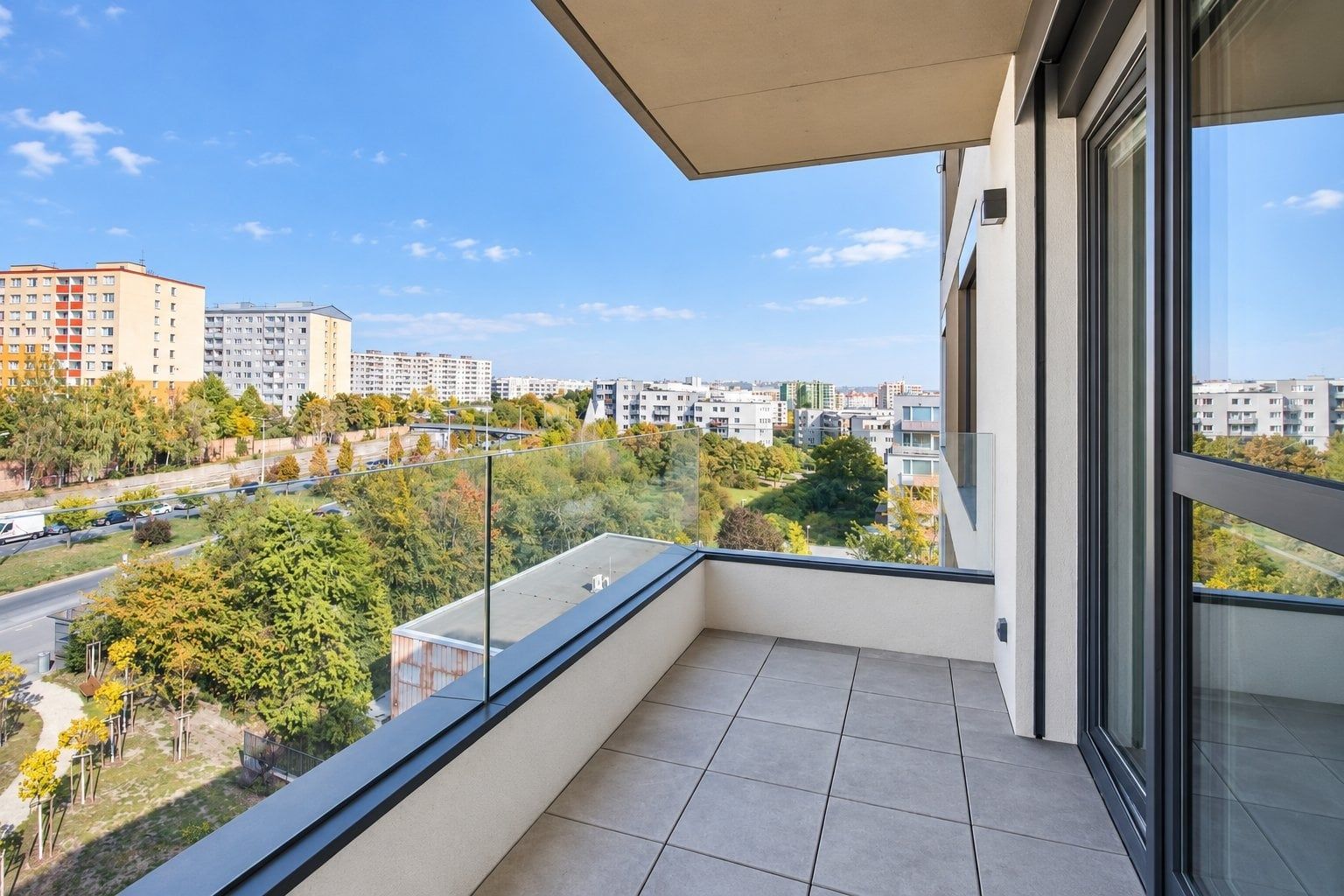 Pronájem bytu 1+kk 31 m², Praha – náhled fotky 12