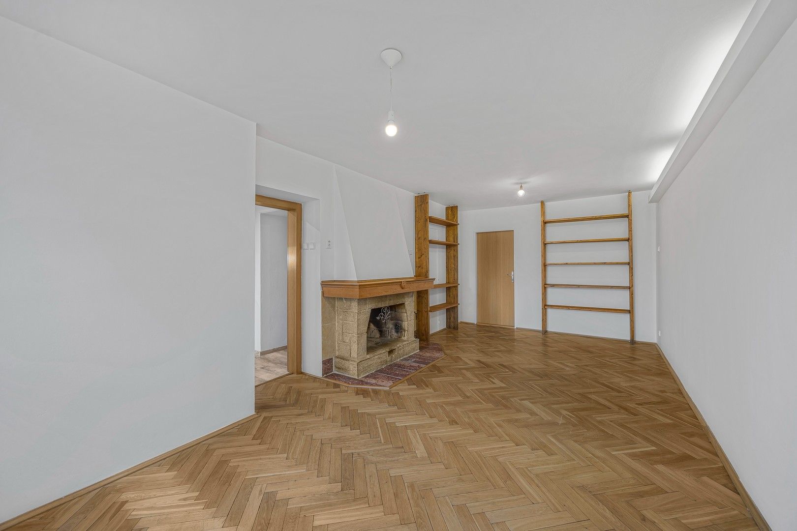 Pronájem bytu 3+1 71 m², Praha – náhled fotky 2