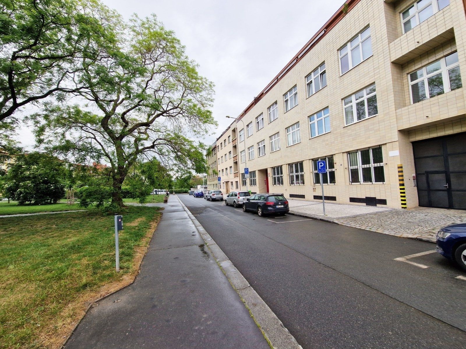 Pronájem bytu 1+kk 16 m², Praha – náhled fotky 11